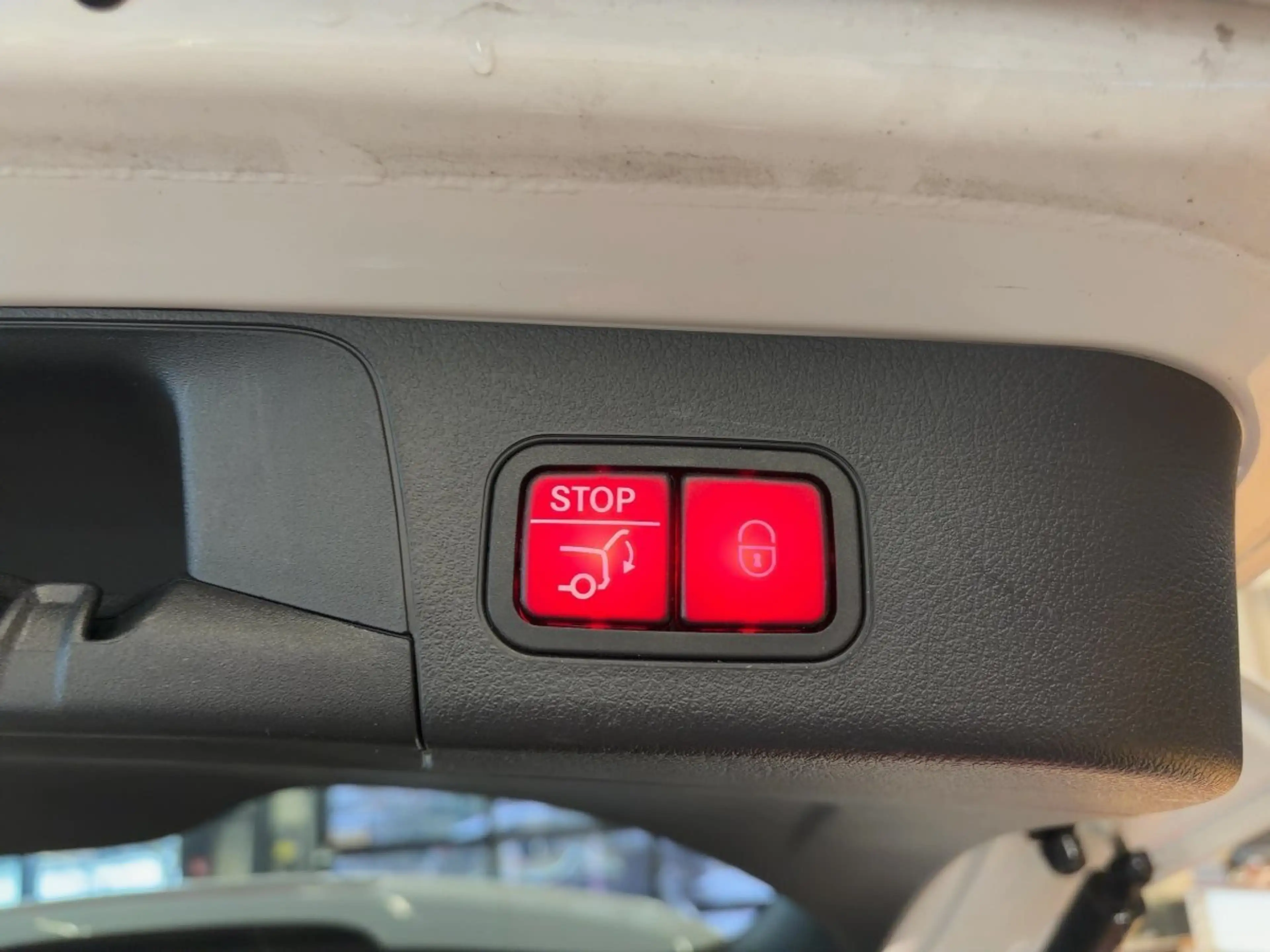 Mercedes-Benz EQB 250 EQB 250 AMG/Panoda/Distr./KeyG/360/LED/Burmester — photo 14