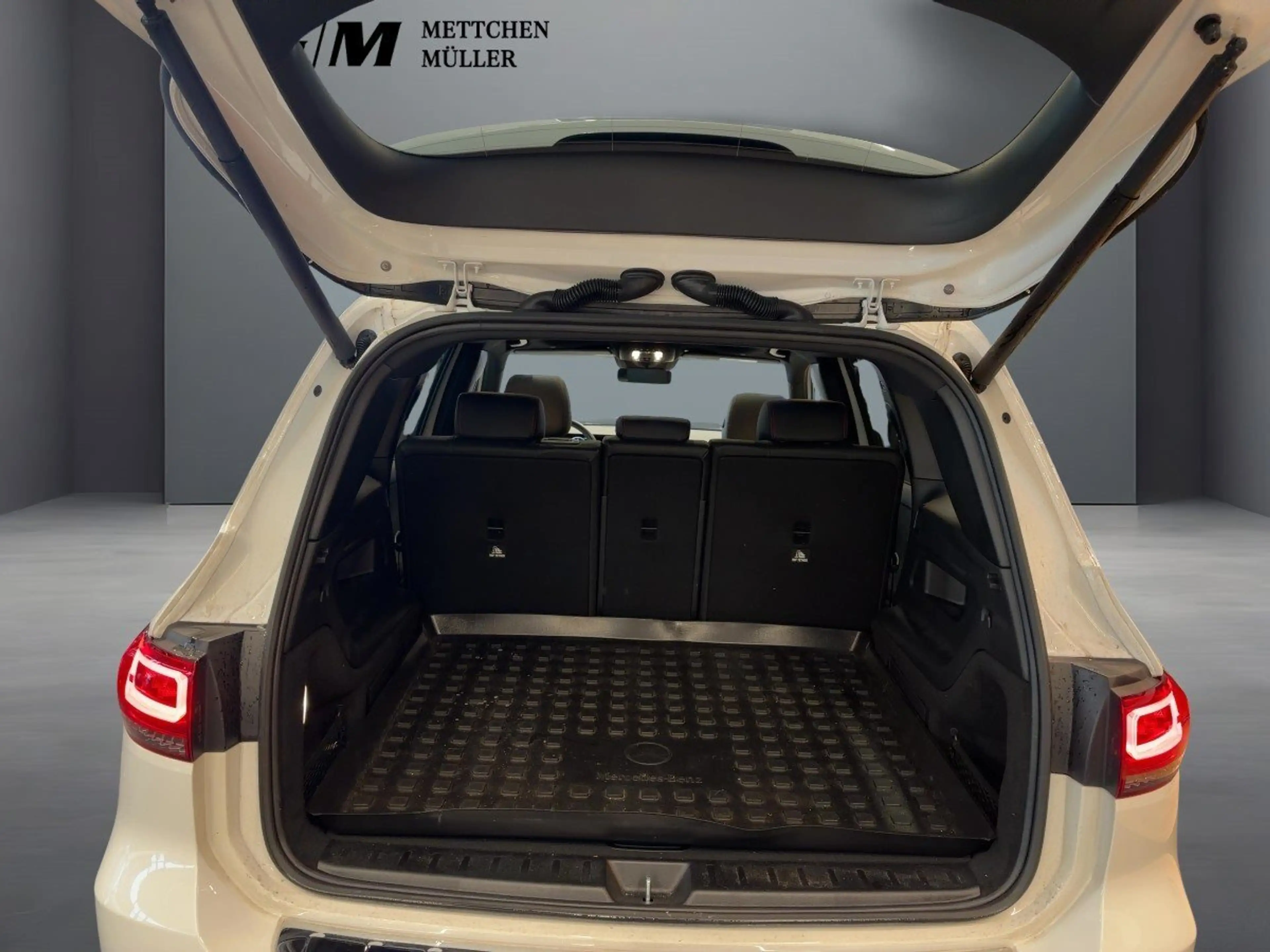 Mercedes-Benz EQB 250 EQB 250 AMG/Panoda/Distr./KeyG/360/LED/Burmester — photo 5