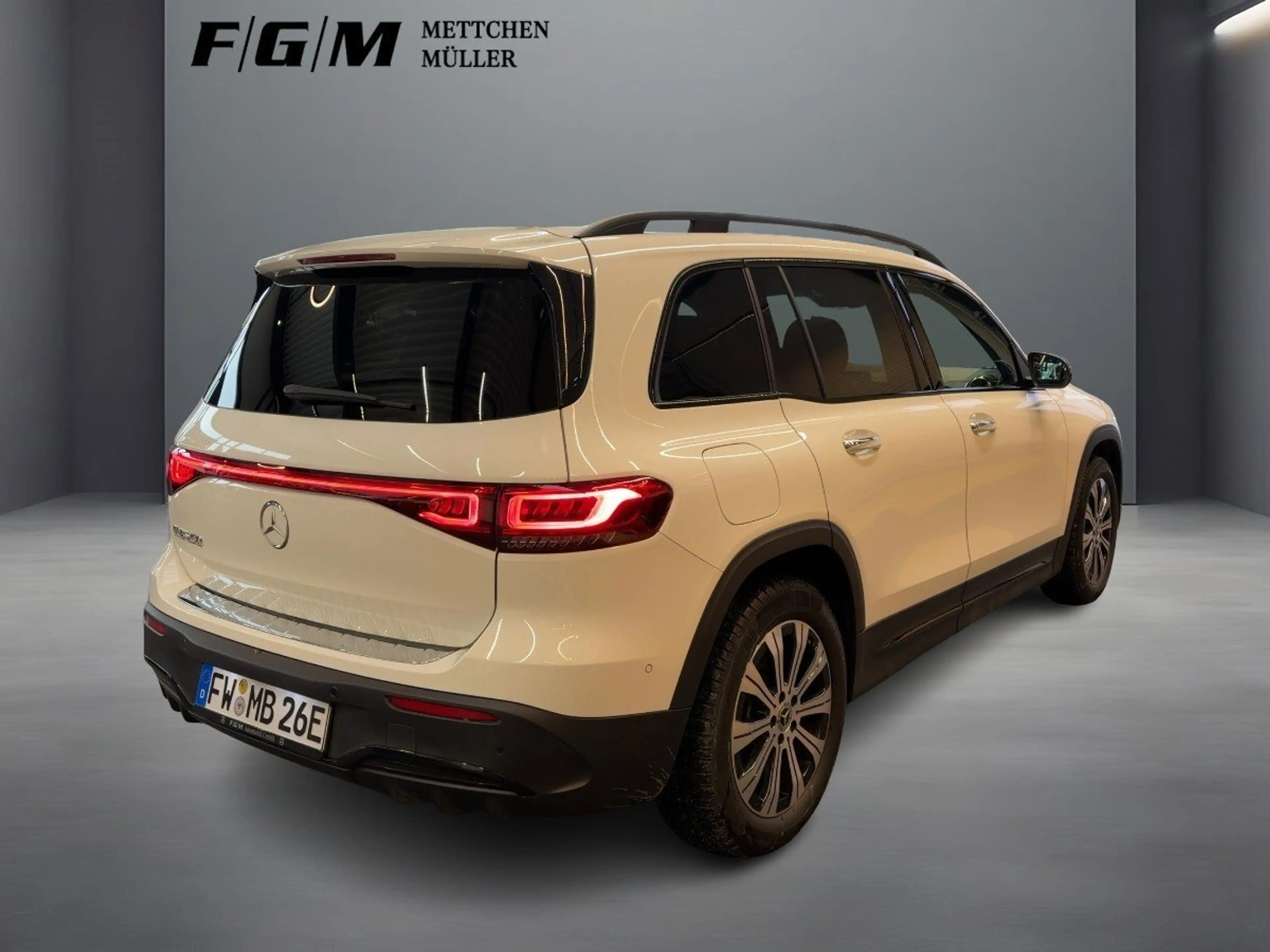 Mercedes-Benz EQB 250 EQB 250 AMG/Panoda/Distr./KeyG/360/LED/Burmester — photo 3