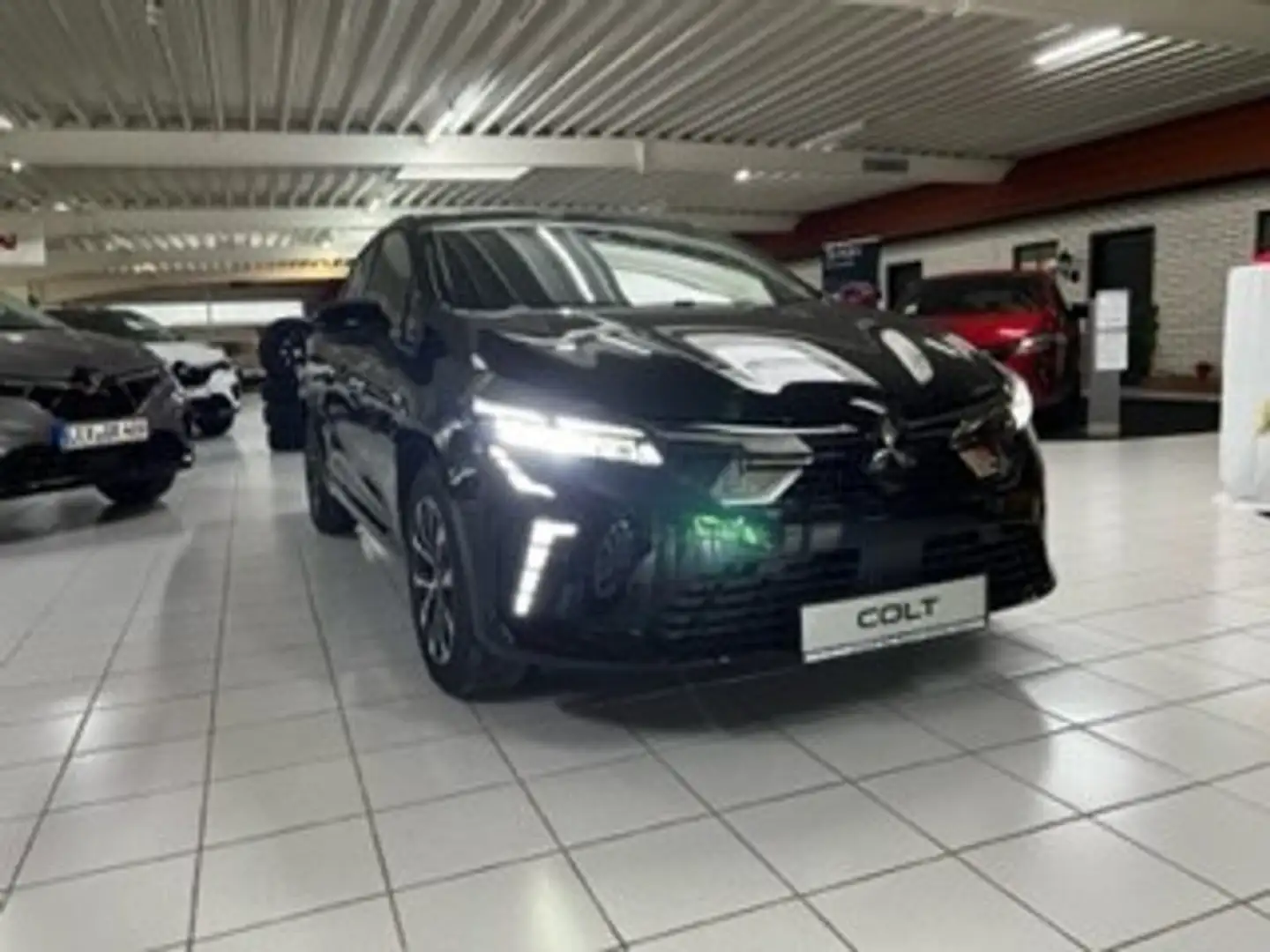 Mitsubishi Colt PLUS 1.0 Benziner 5-Gang Černá - 1