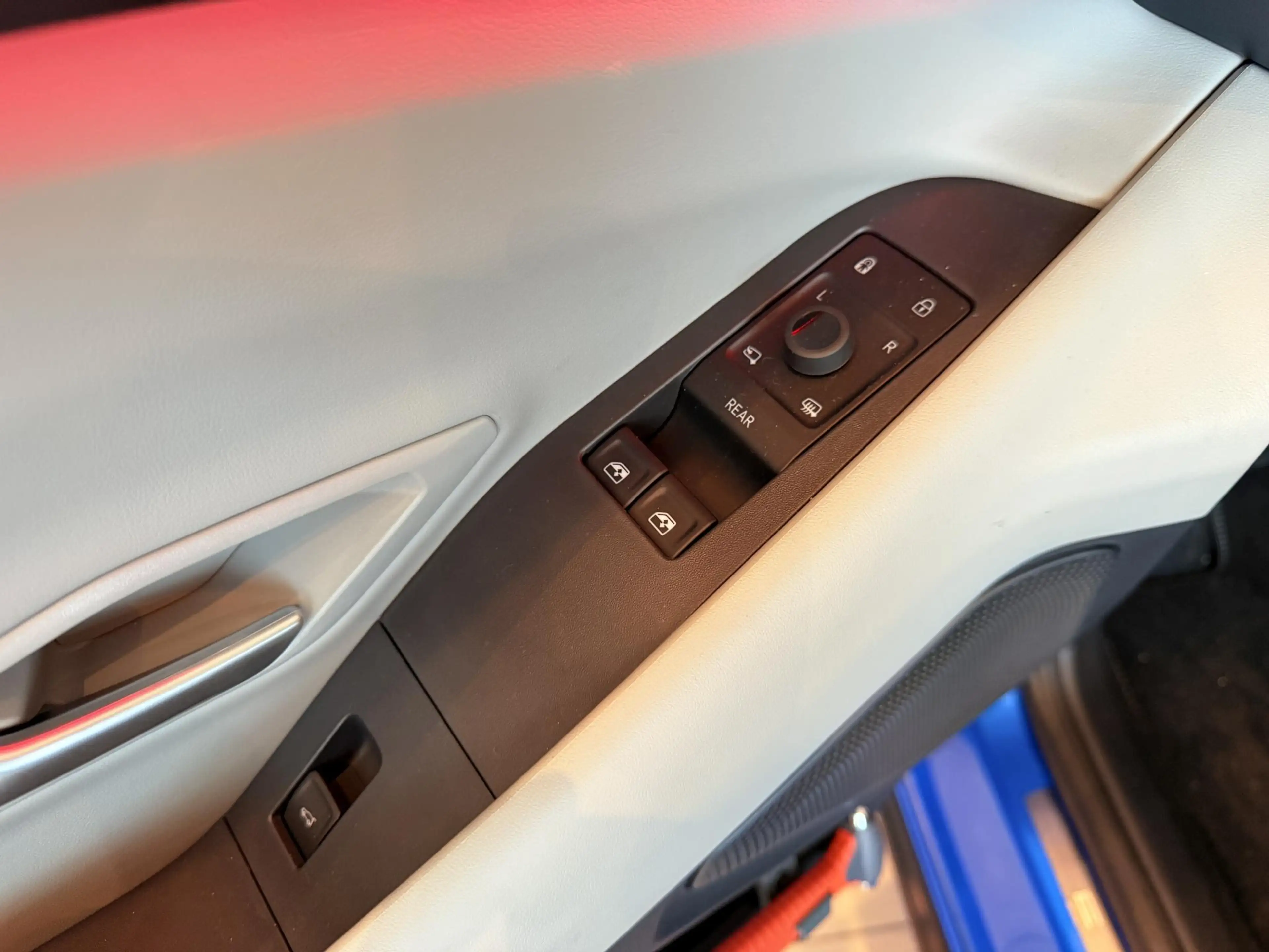 Ford Explorer Premium Extended Range RWD 77 kWh | Panodak | Memo — photo 14