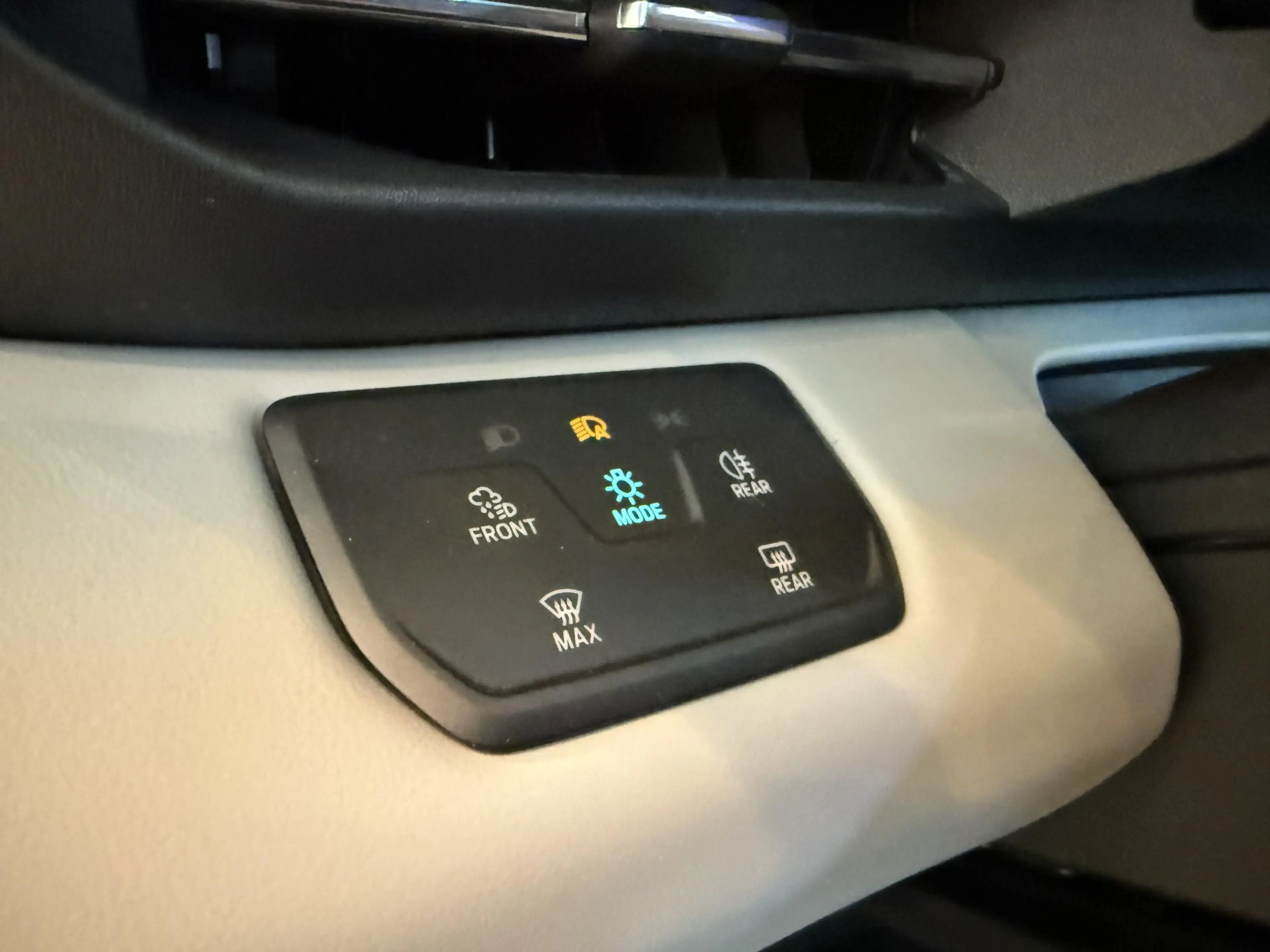 Ford Explorer Premium Extended Range RWD 77 kWh | Panodak | Memo — photo 15