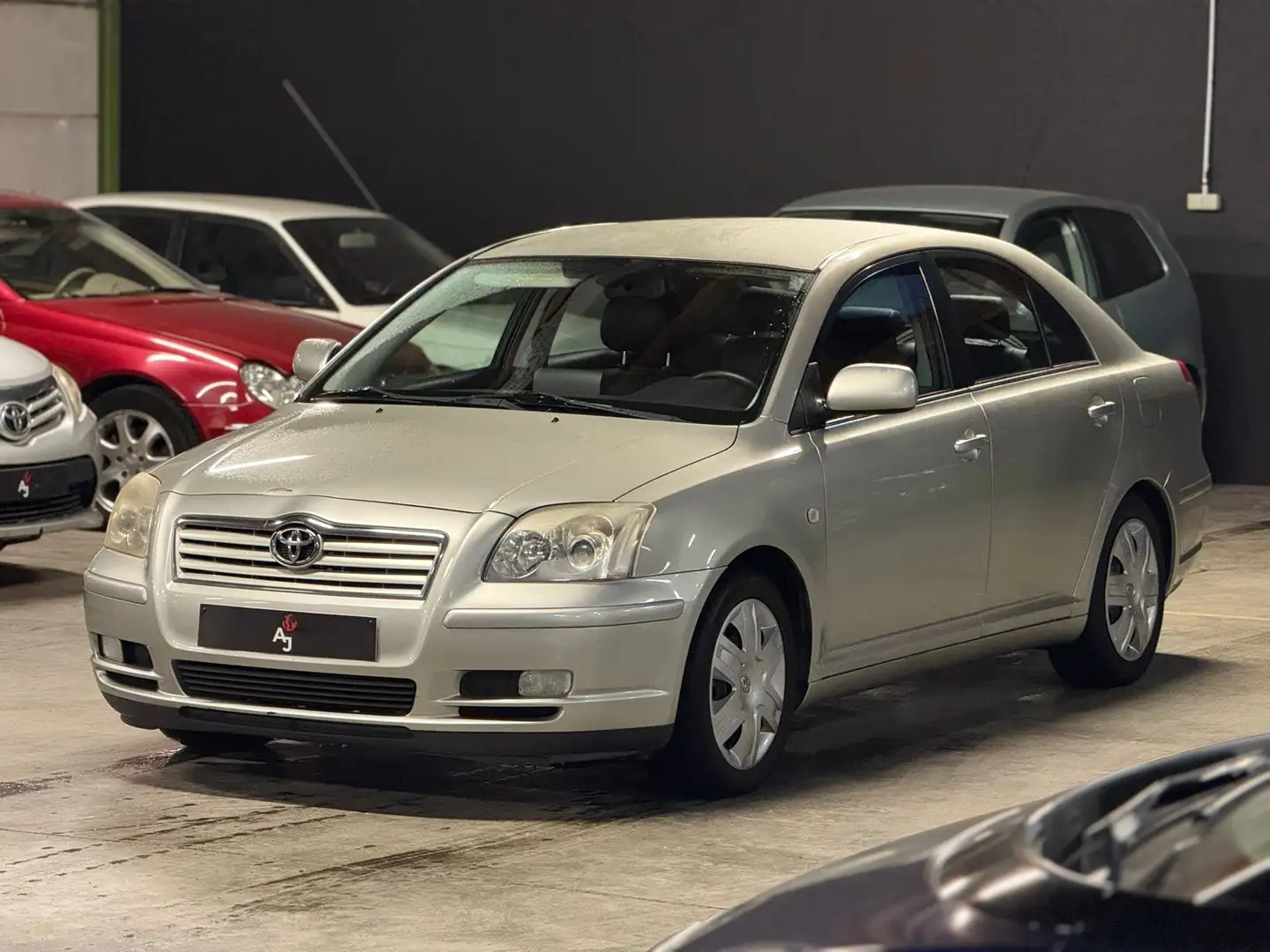 Toyota Avensis 1.8 VVT-i Automatik Executive // GPS // Cuir Silber - 1