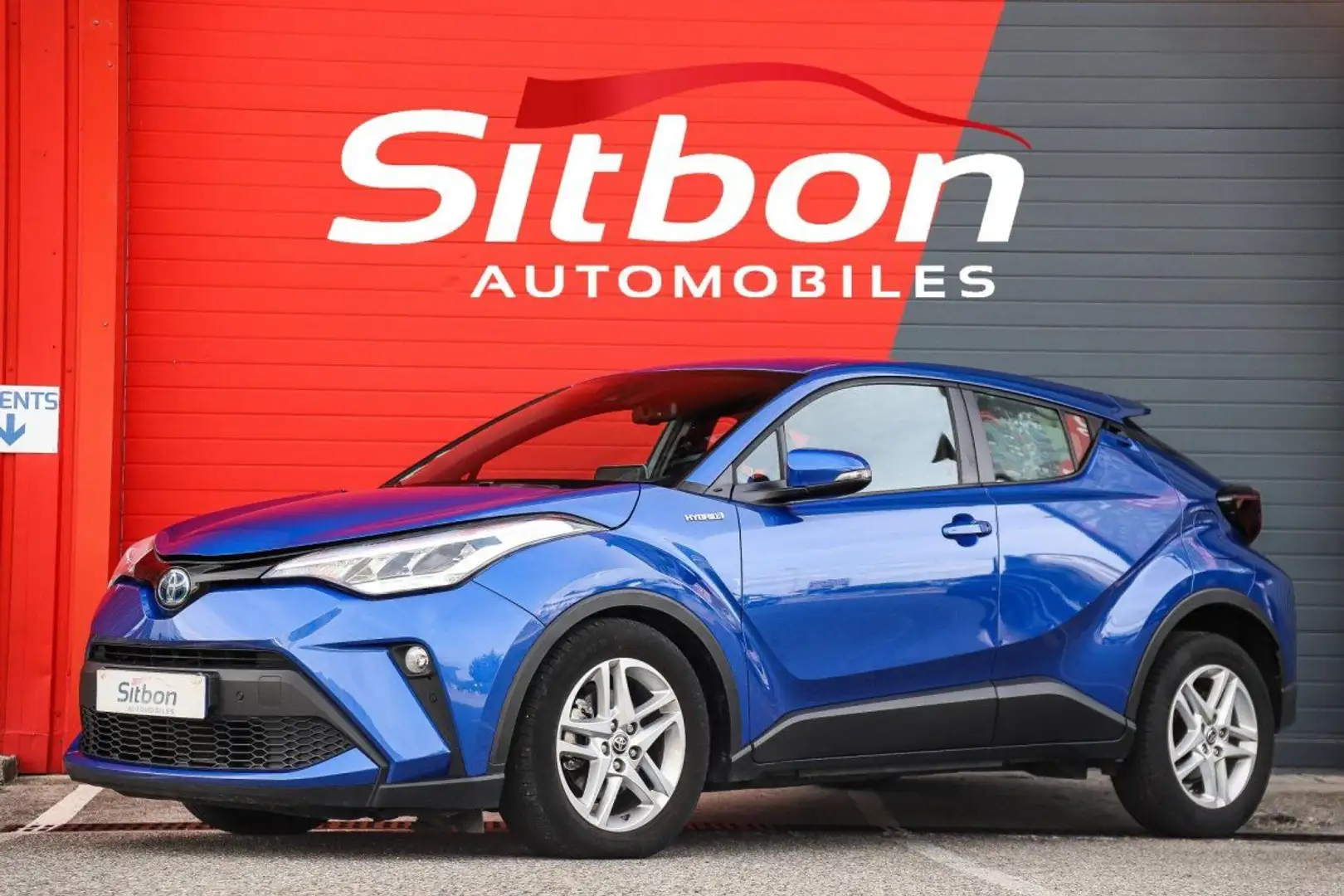 Toyota C-HR 1.8 Hybrid 122 e-CVT Dynamic Business Azul - 1
