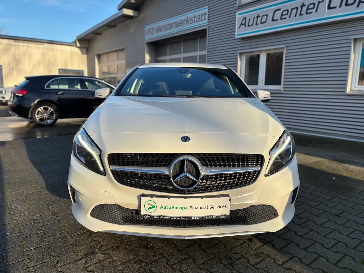Mercedes-Benz A 220 CDI 7G-DCT "Urban" Automatik Blanc - 2
