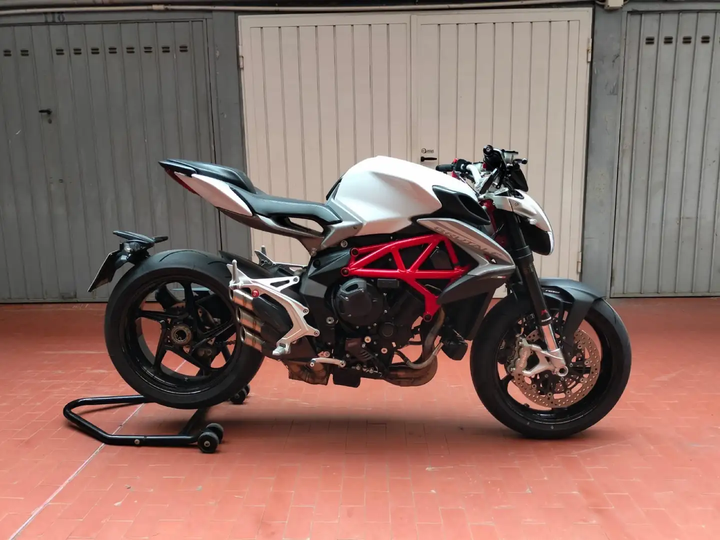 MV Agusta Brutale 800 EAS ABS Blanco - 1