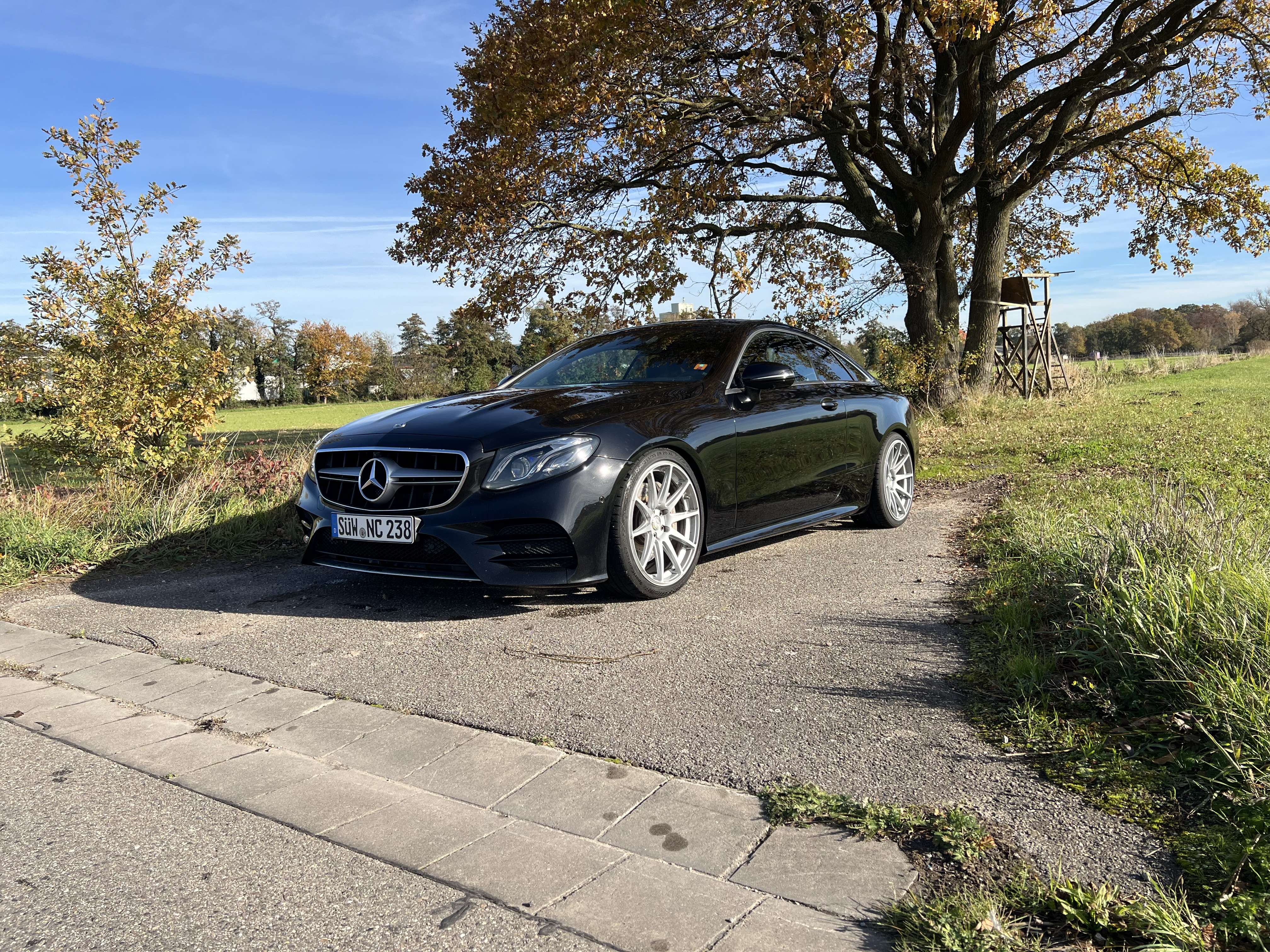 Second hand Mercedes Benz E-Class 300