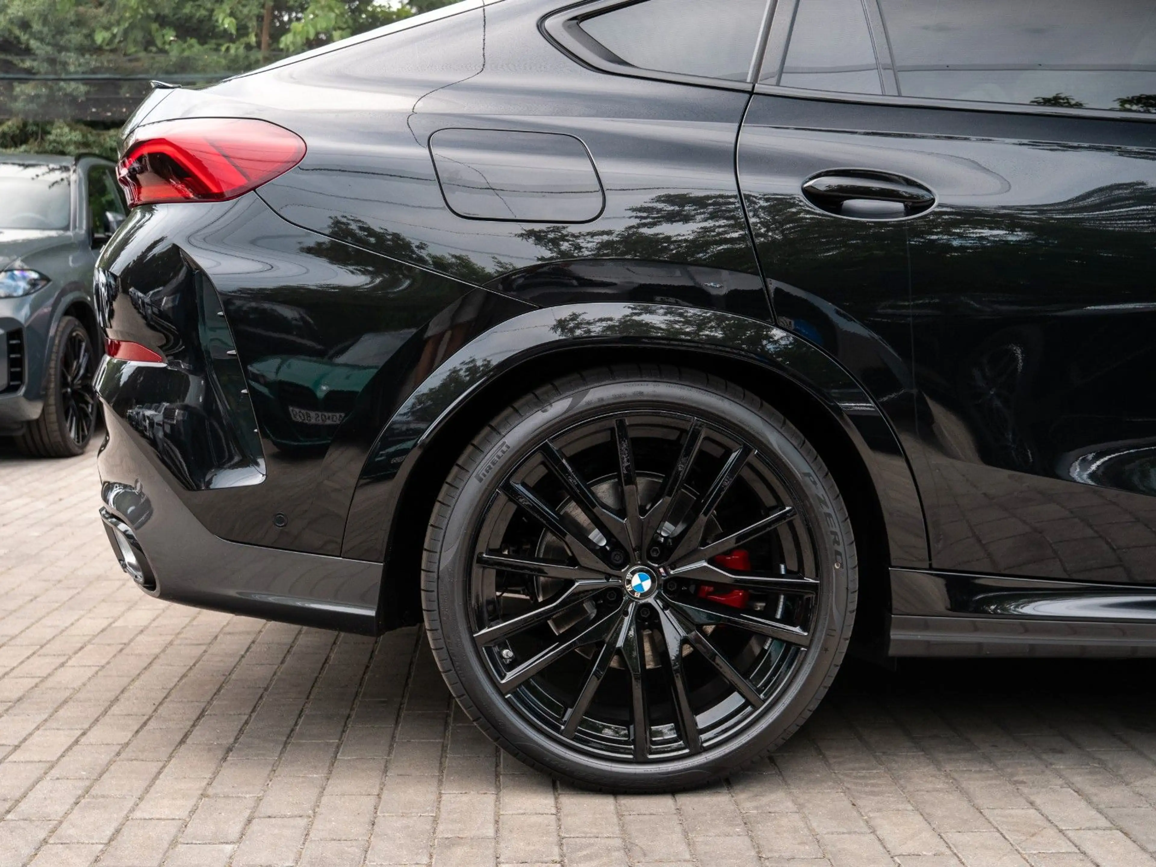 BMW X6 40d M SPORT.LUFTFE.PANO.DR.ASS.360.22".AHK — photo 13