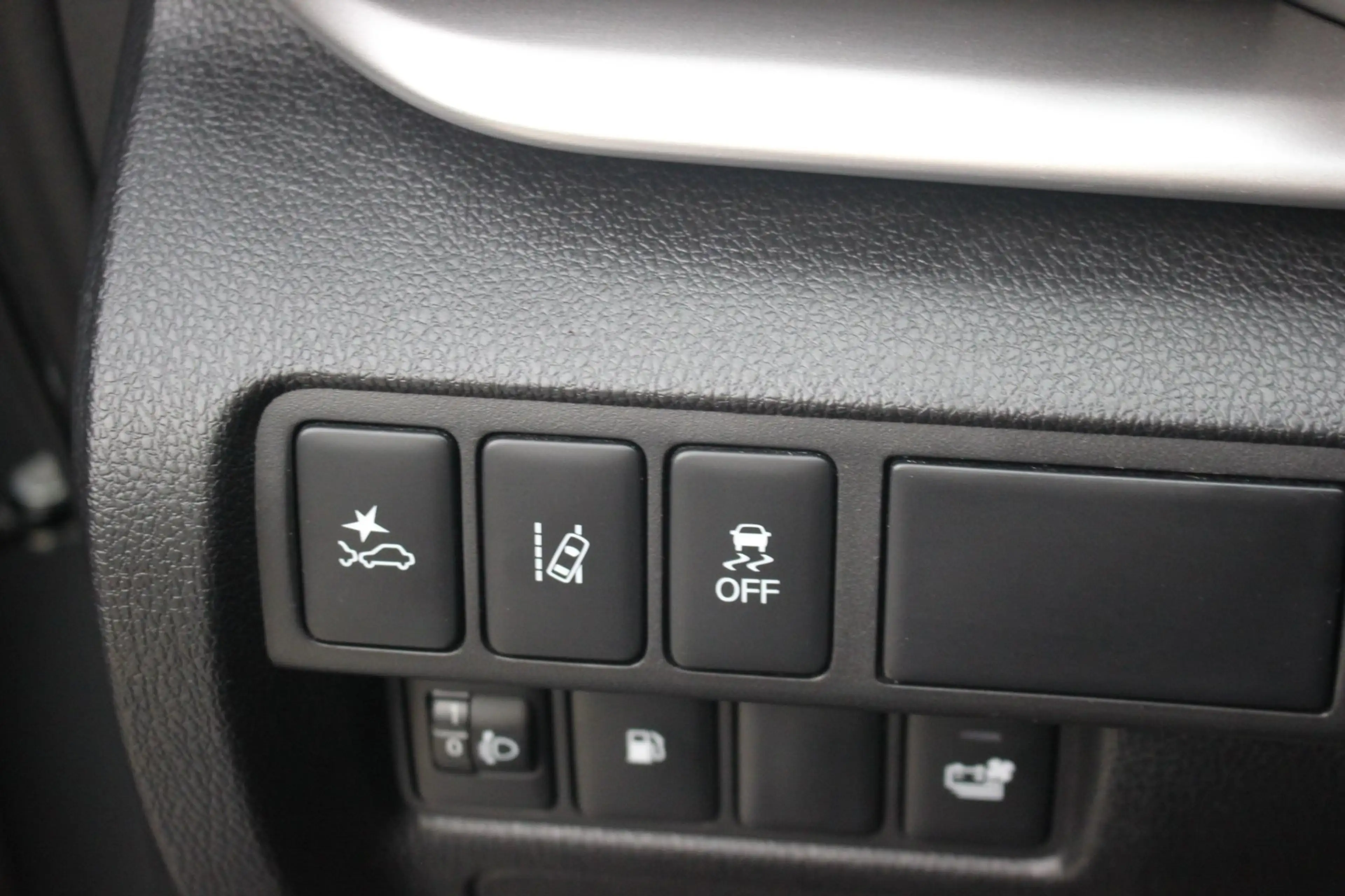Mitsubishi Eclipse Cross 2.4 PHEV Intense | Trekhaak | Camera | — photo 9