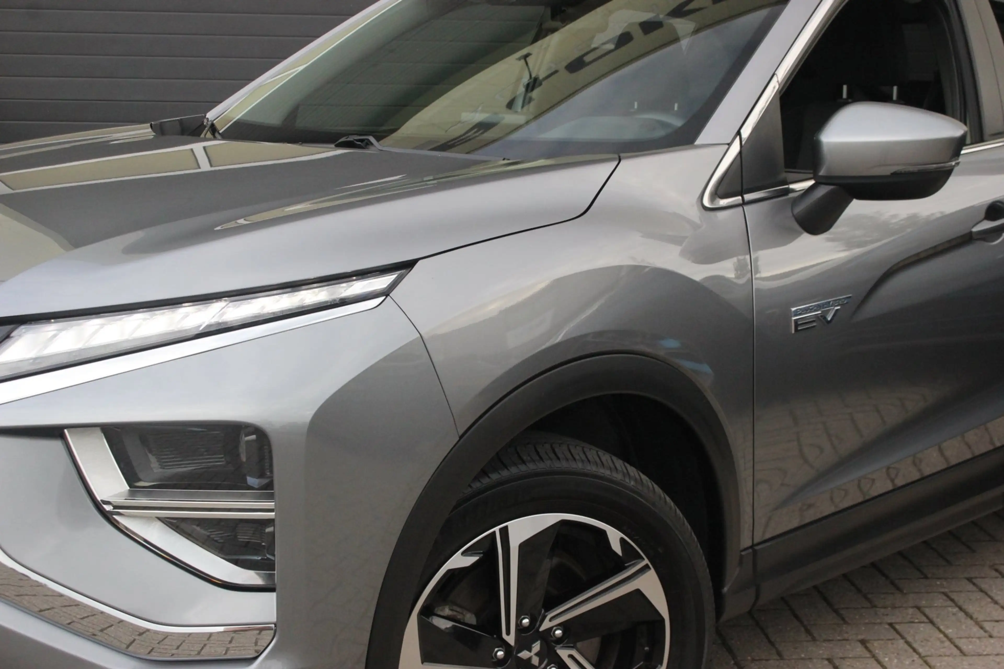 Mitsubishi Eclipse Cross 2.4 PHEV Intense | Trekhaak | Camera | — photo 11