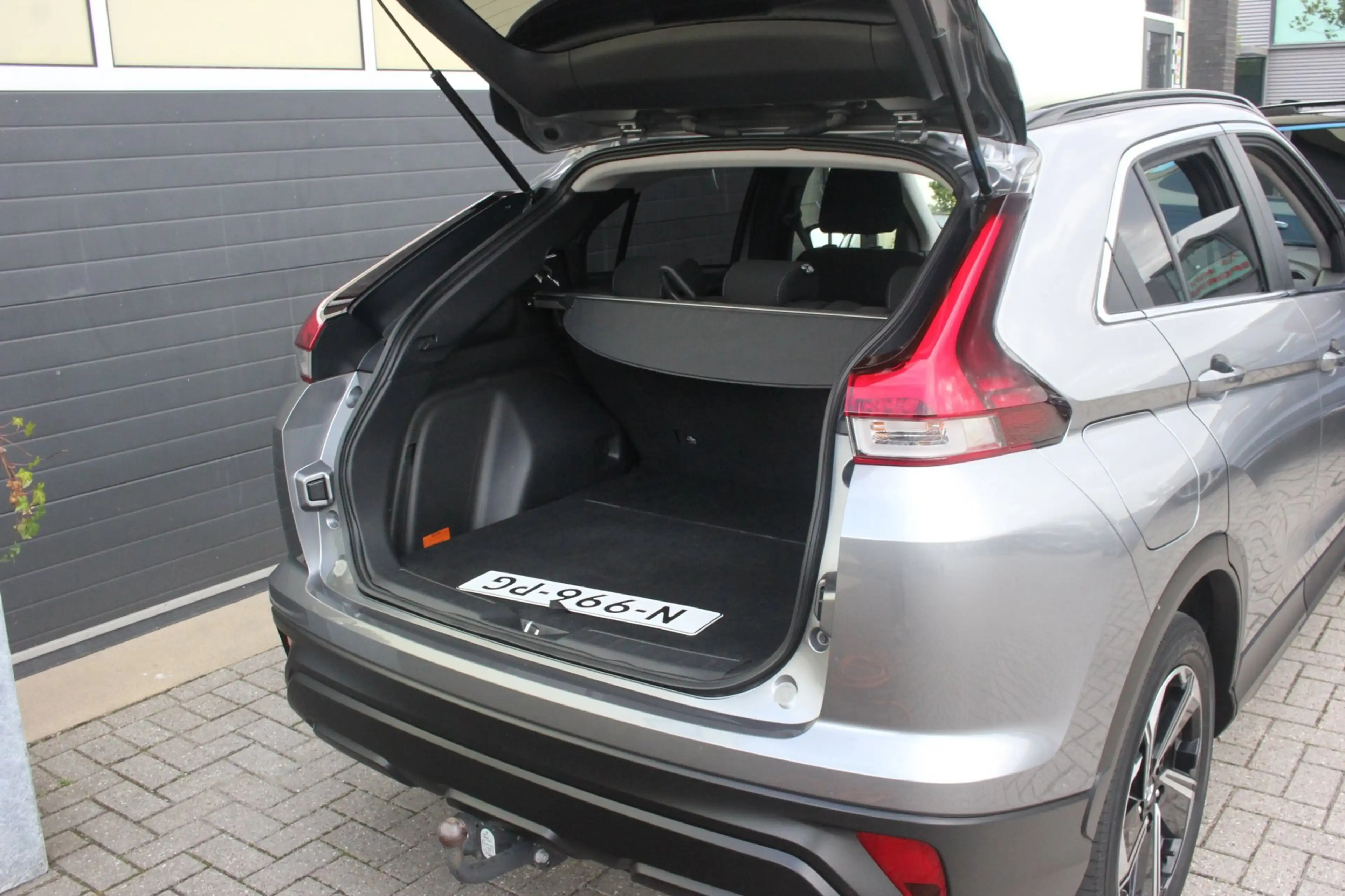 Mitsubishi Eclipse Cross 2.4 PHEV Intense | Trekhaak | Camera | — photo 8