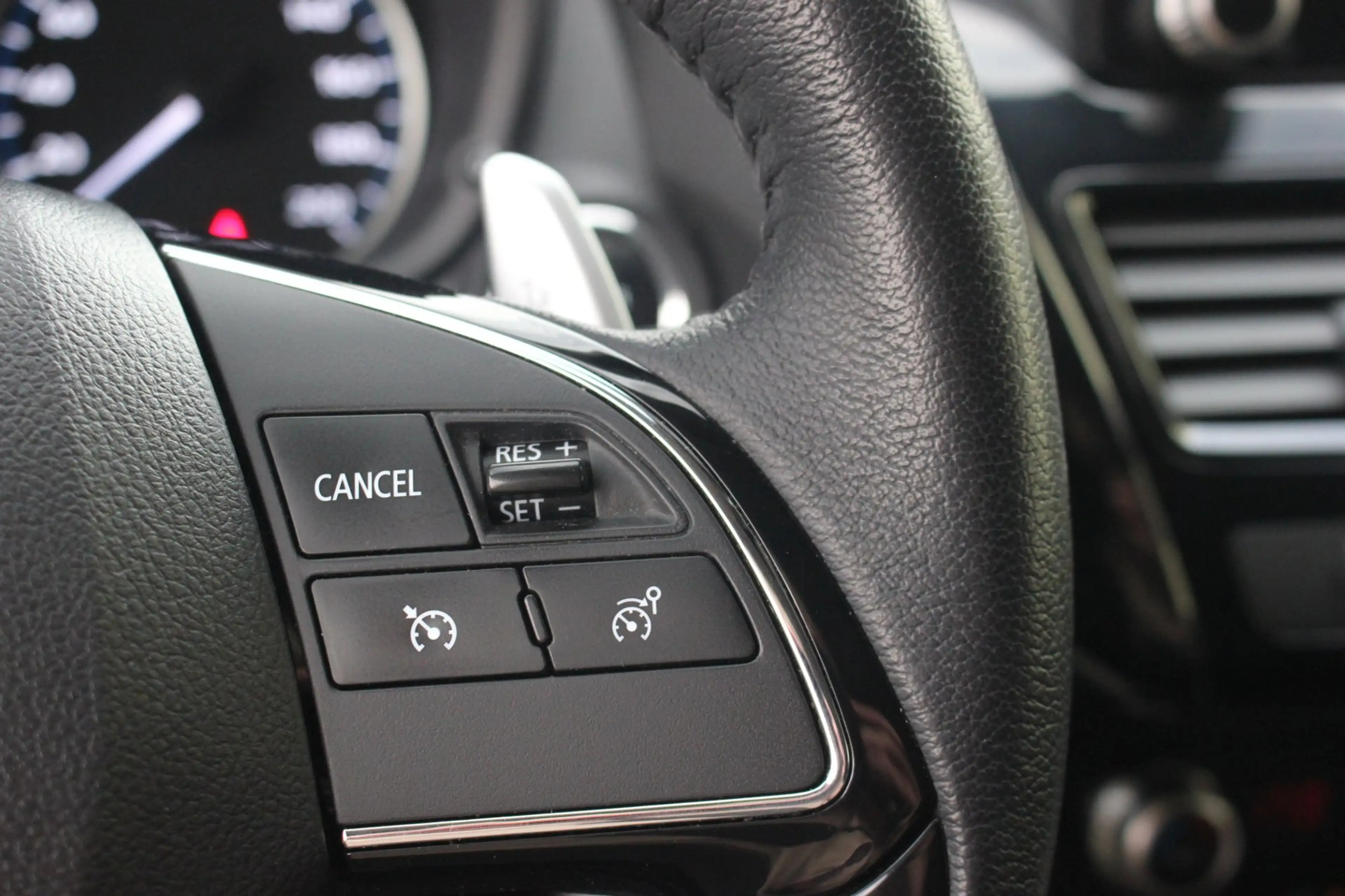 Mitsubishi Eclipse Cross 2.4 PHEV Intense | Trekhaak | Camera | — photo 15