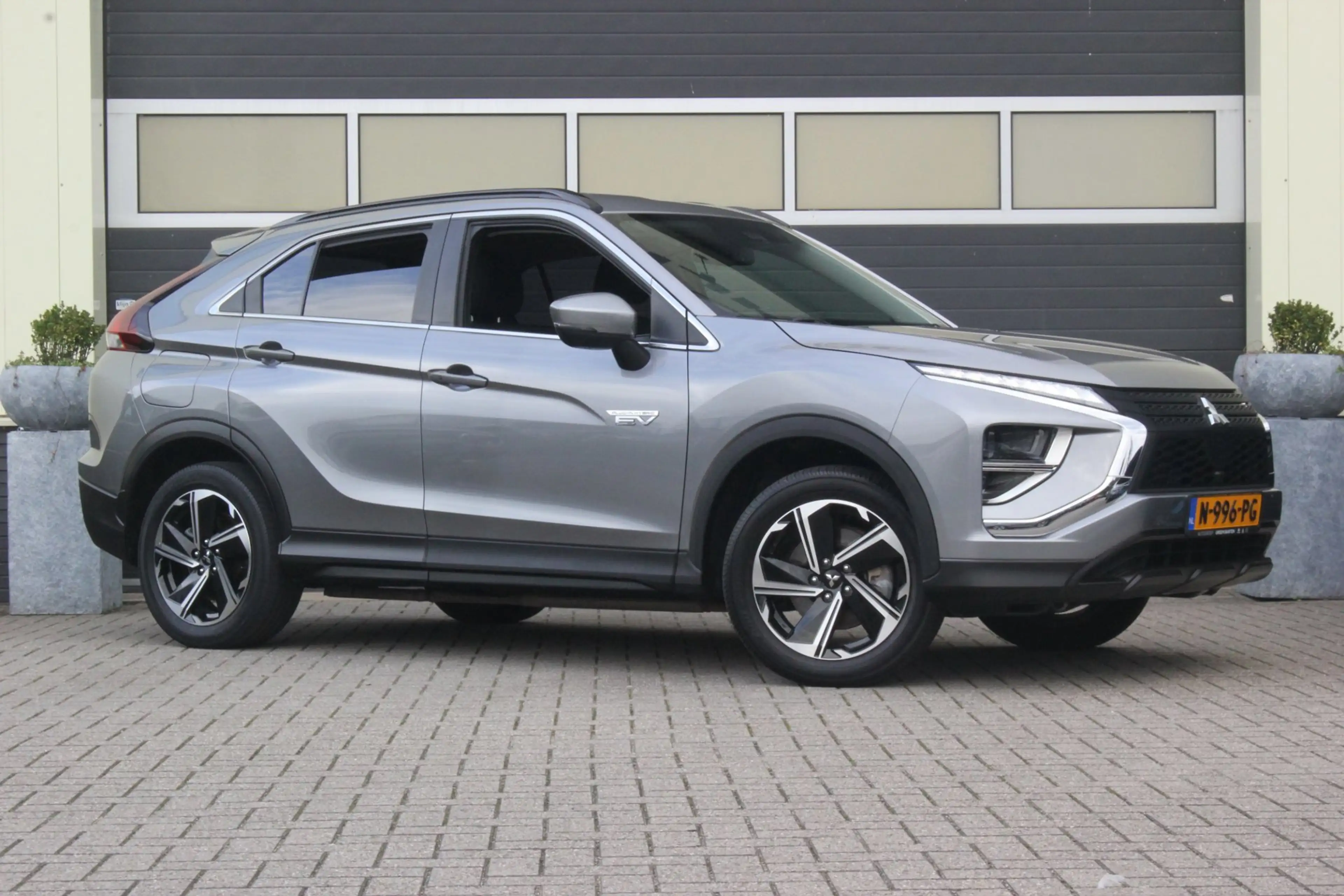 Mitsubishi Eclipse Cross 2.4 PHEV Intense | Trekhaak | Camera | — photo 5