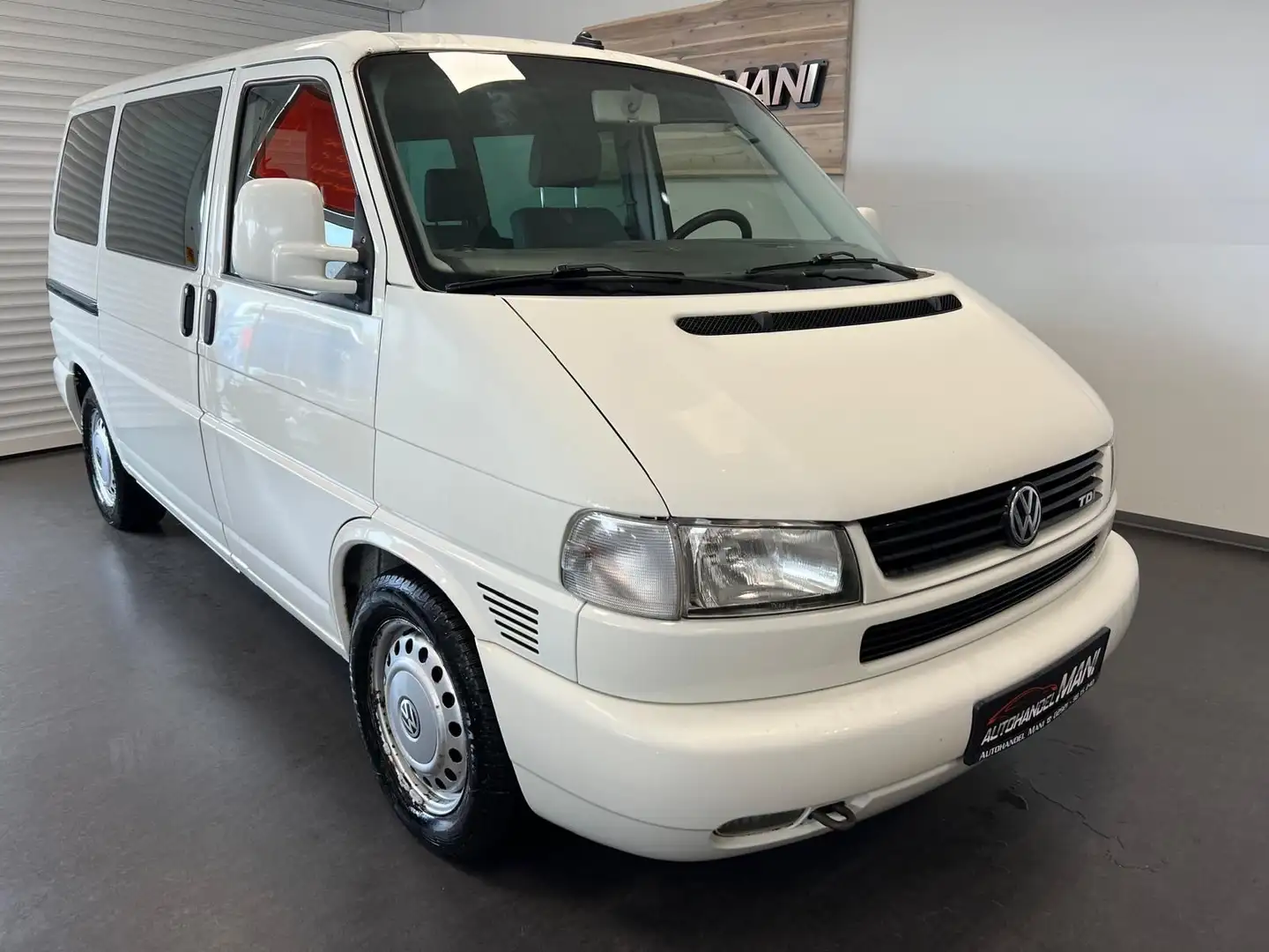 Volkswagen T4 Caravelle 2,5-l-Diesel TDI 111KW lang/Klima/ bijela - 1