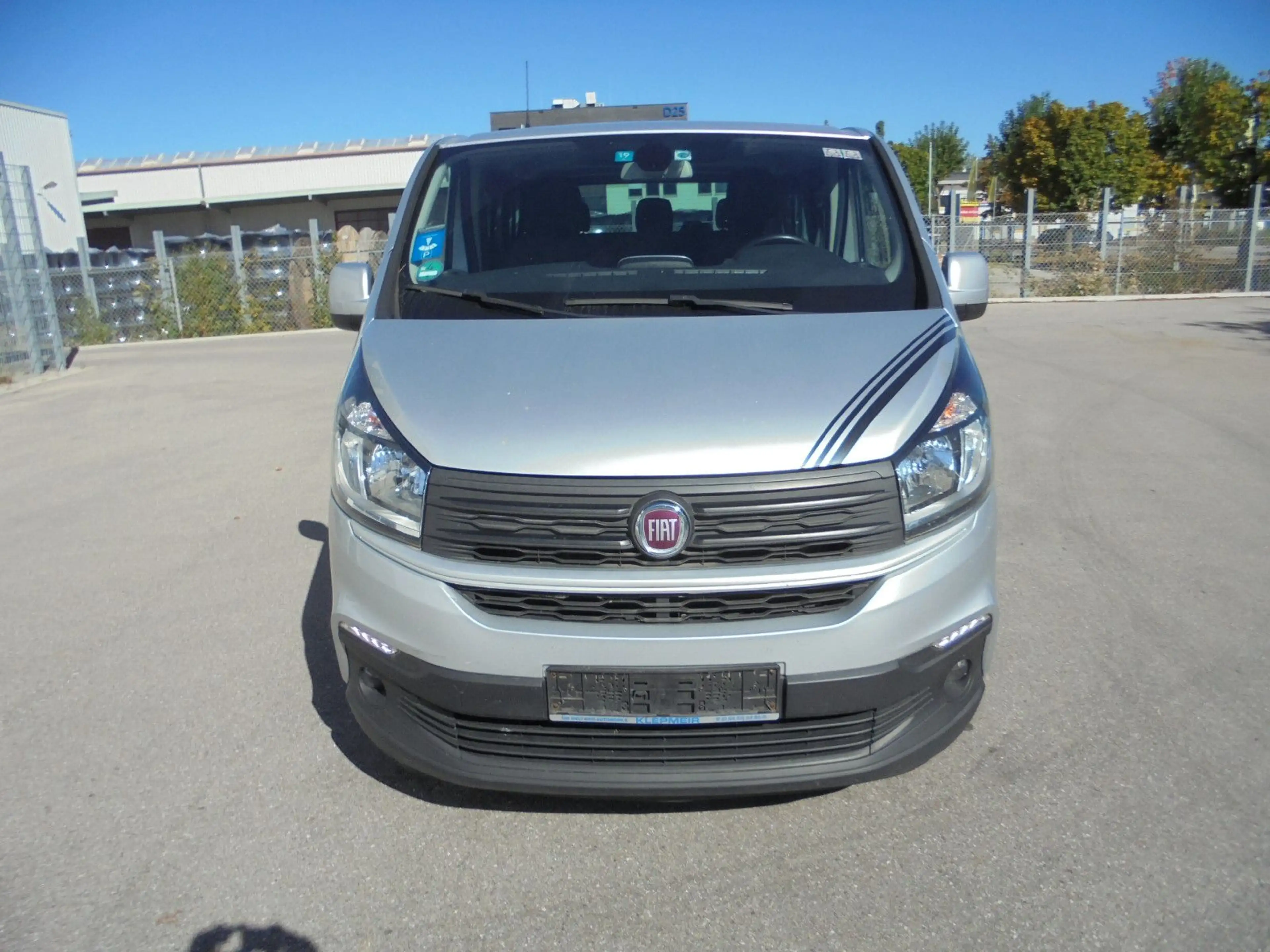 Fiat Talento Kombi L1H1 1,2t Family~147000 Km~8 Sitze — photo 2