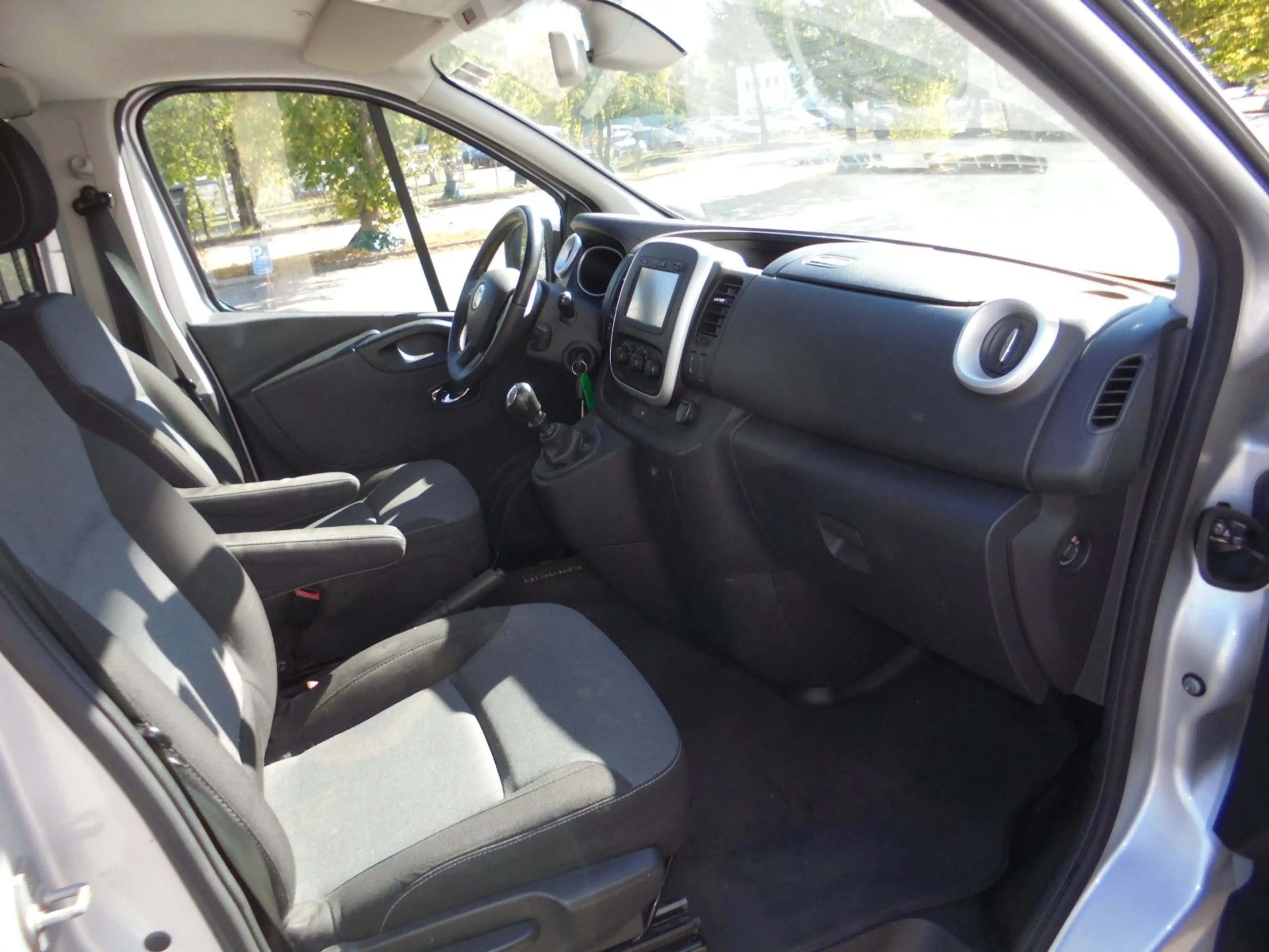Fiat Talento Kombi L1H1 1,2t Family~147000 Km~8 Sitze — photo 15