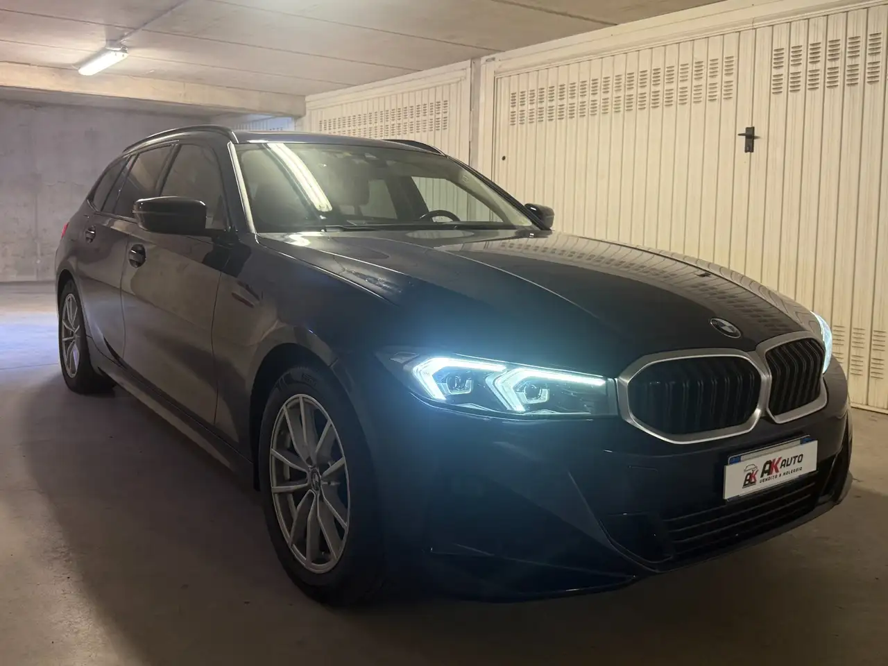 BMW 3 Series d Touring mhev 48V auto, миниатюра 5