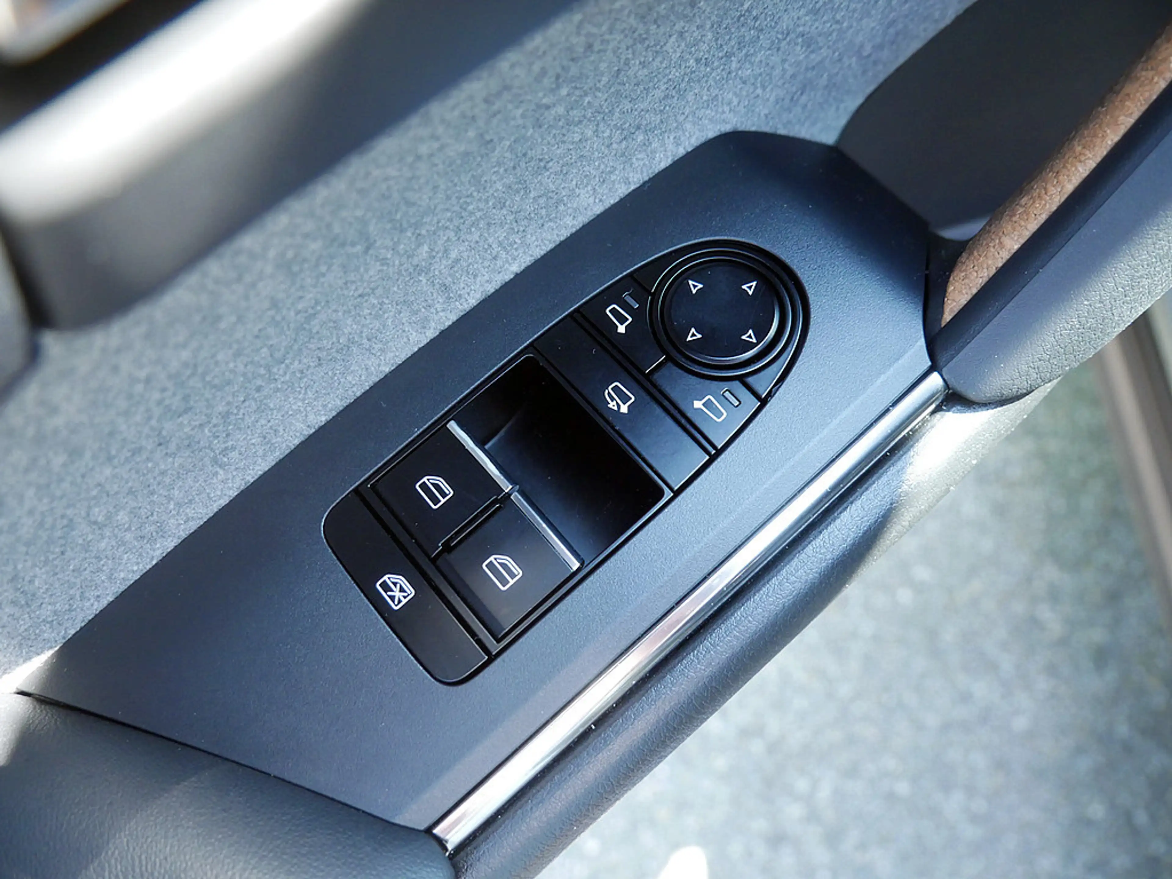 Mazda MX-30 e-SKYACTIV EV Makoto ACC HUD MATRIX-LED — photo 10