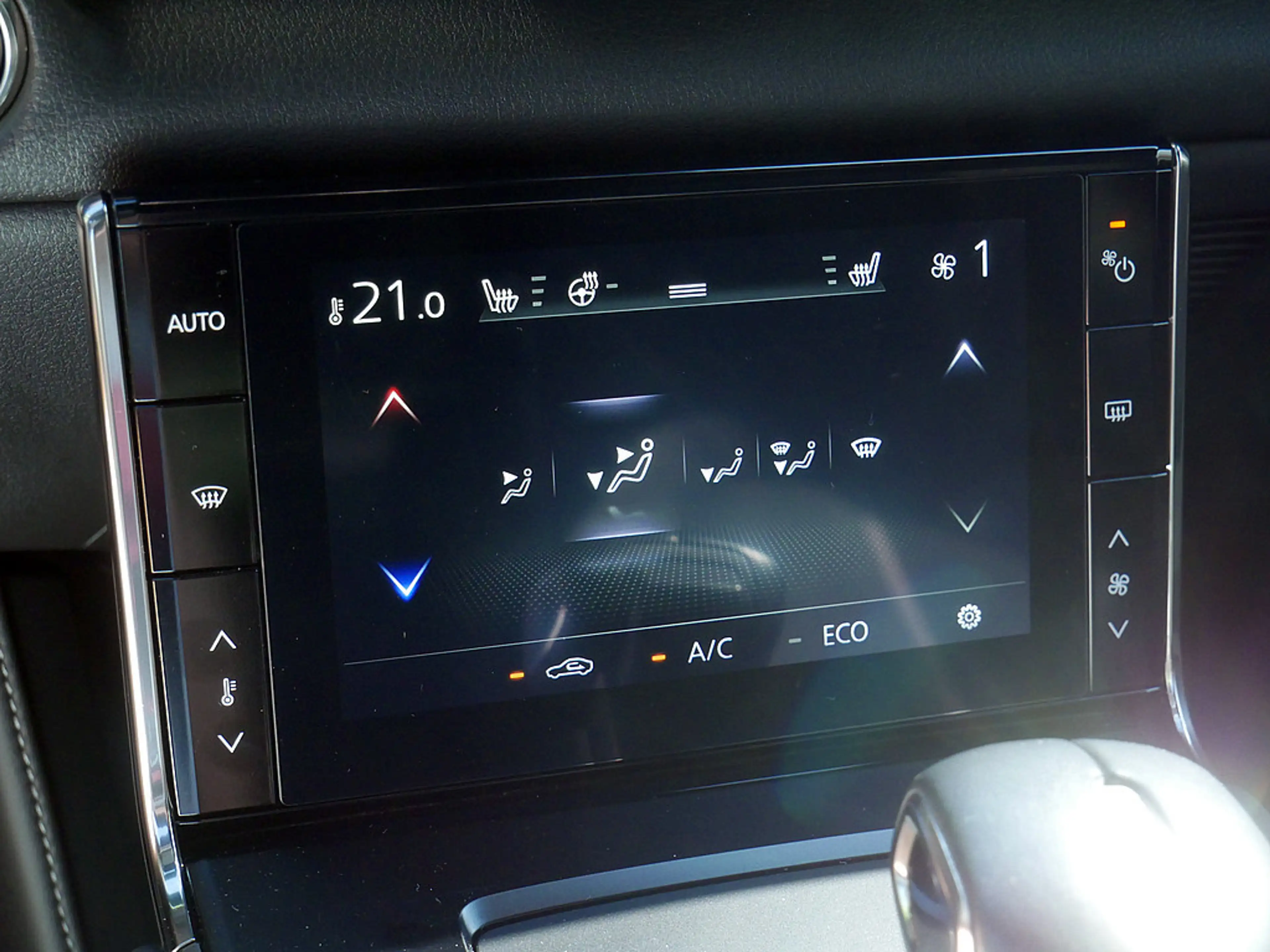 Mazda MX-30 e-SKYACTIV EV Makoto ACC HUD MATRIX-LED — photo 15