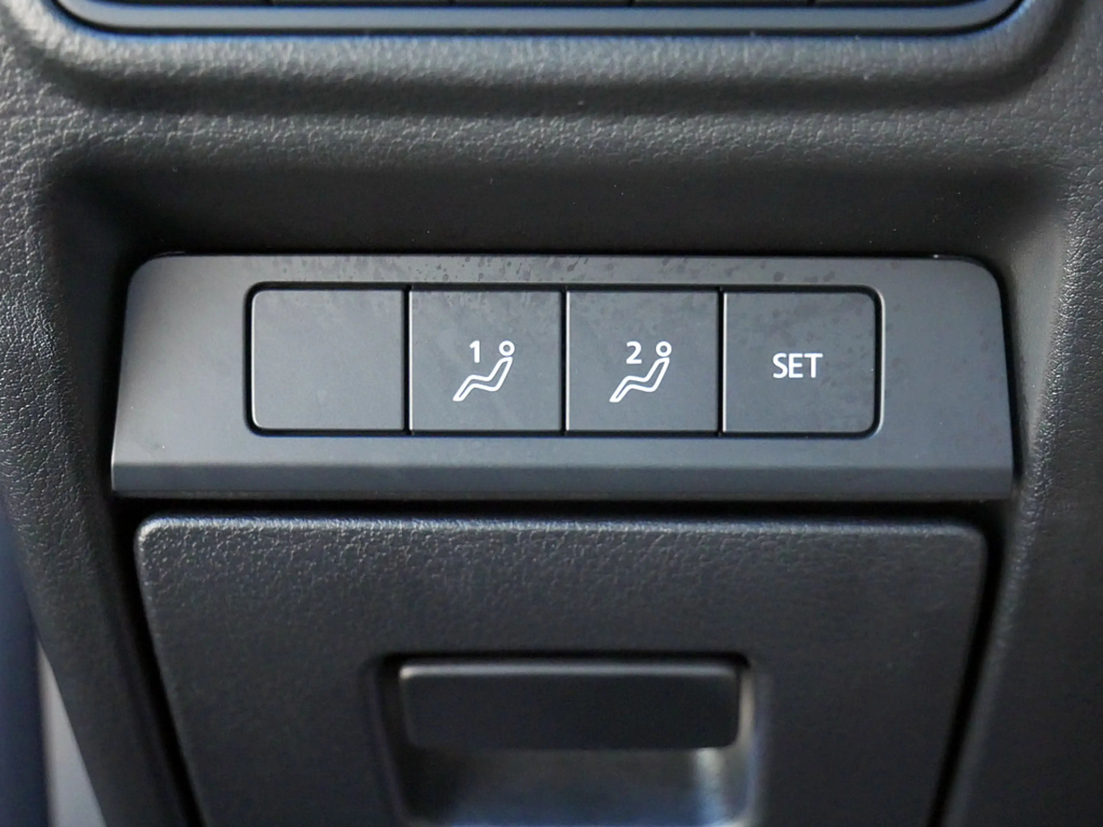 Mazda MX-30 e-SKYACTIV EV Makoto ACC HUD MATRIX-LED — photo 21