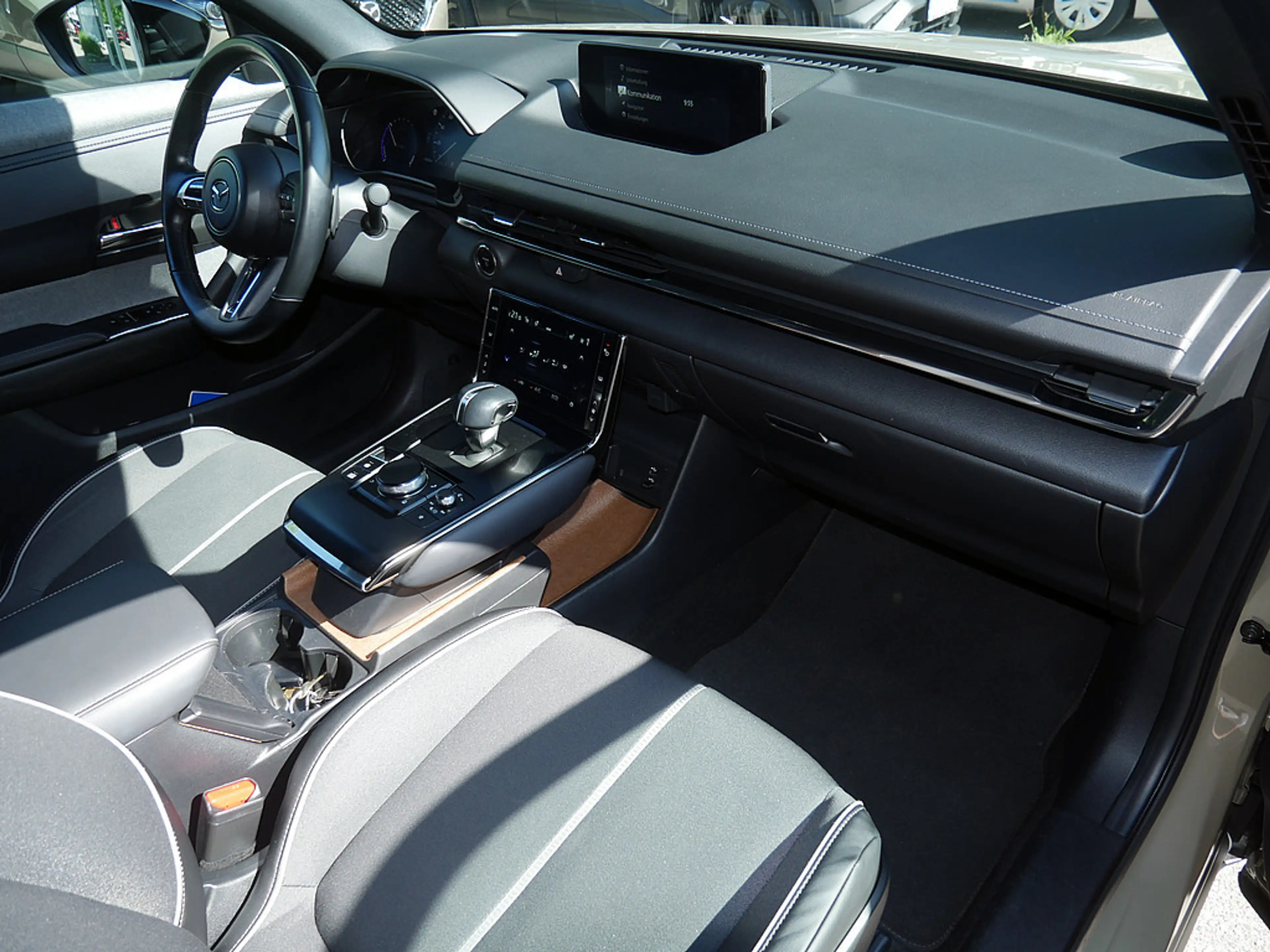 Mazda MX-30 e-SKYACTIV EV Makoto ACC HUD MATRIX-LED — photo 26