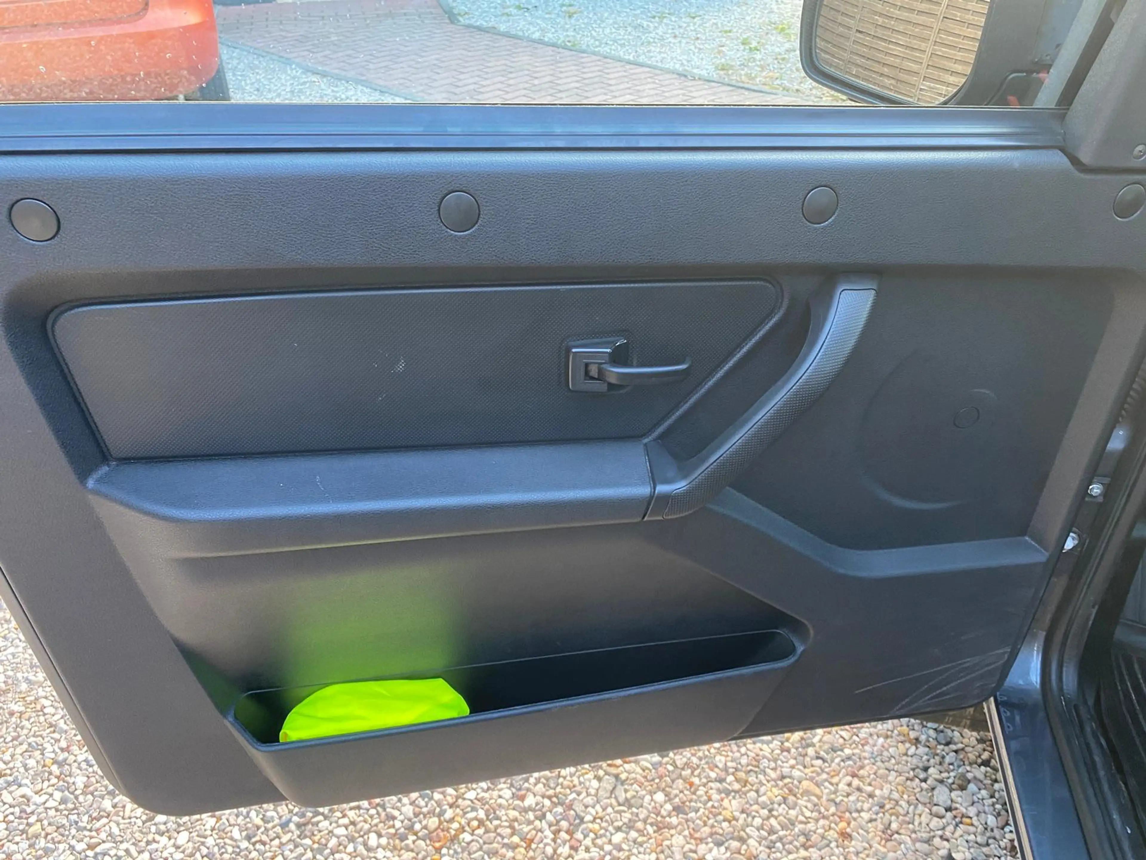 Lada Niva Legend 4x4 1.7 1.Hand MwSt. AHK E-Fenster — photo 5