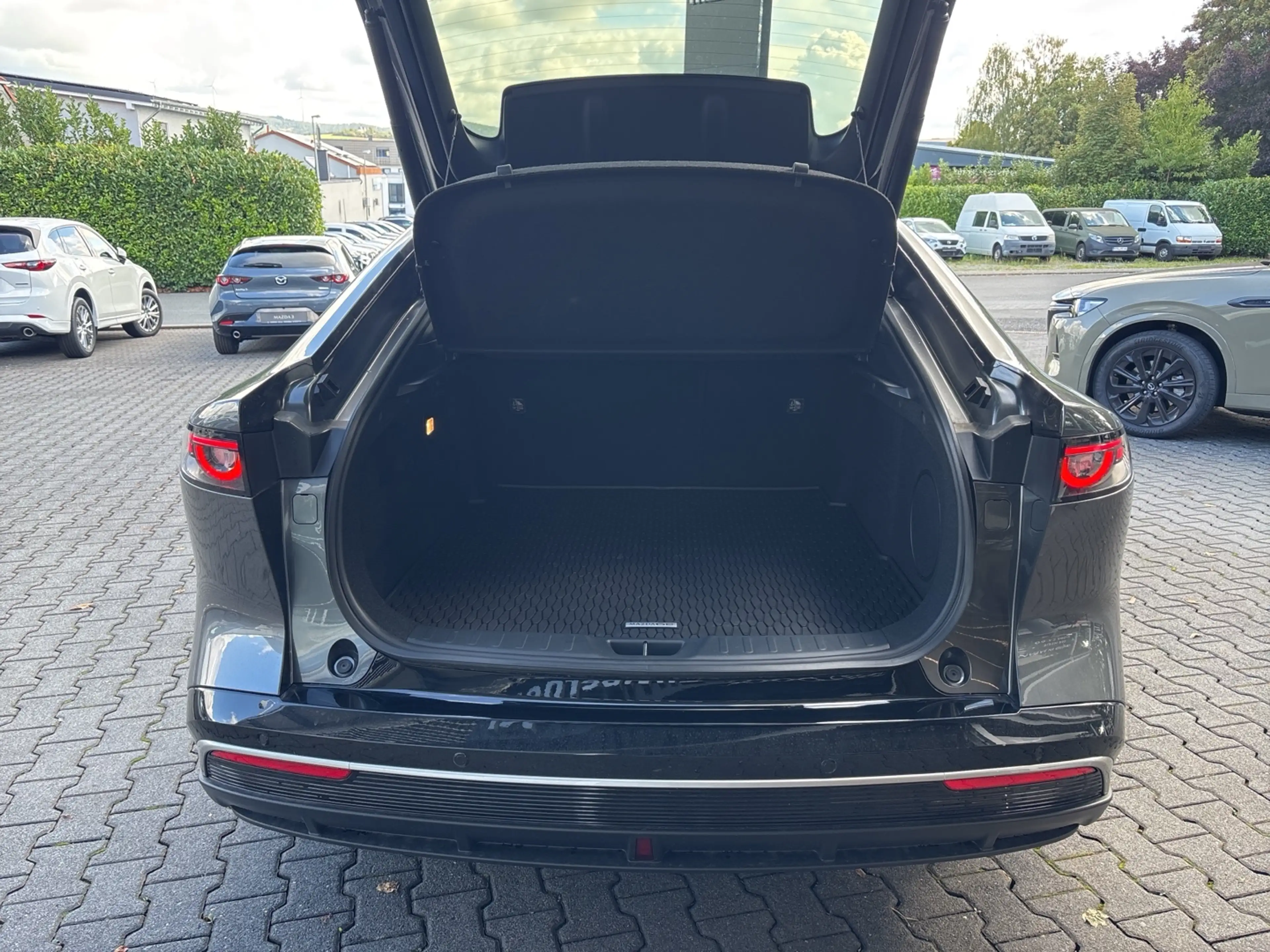 Mazda 6e 5HB EV 258ps 1AT RWD Takumi Plus — photo 5
