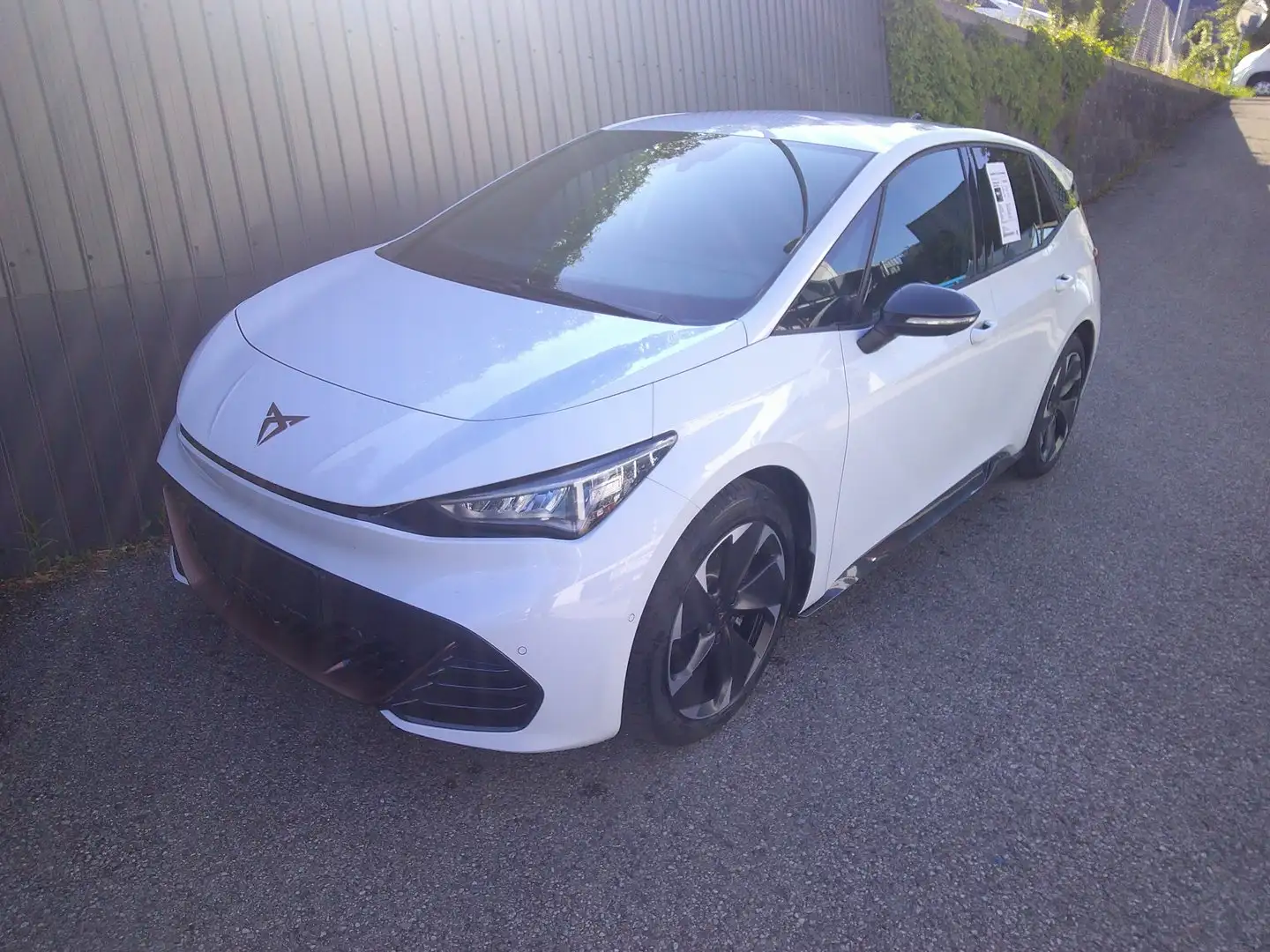 CUPRA Born 60/63 e-Boost 170kW/231PS Weiß - 1