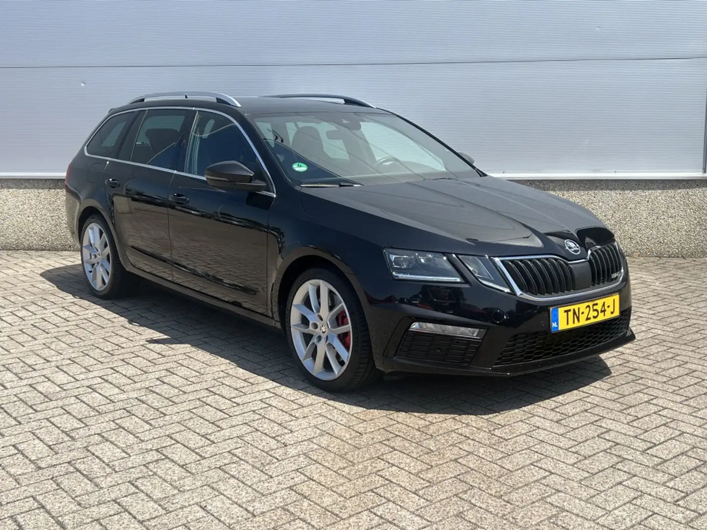Skoda Octavia Combi 2.0 TSI RS 230 AUTOMAAT! PANODAK! ADAPTIVE C Noir - 2