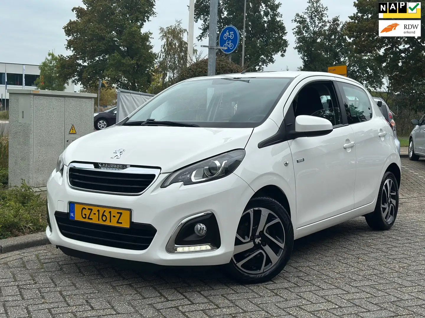 Peugeot 108 1.0 e-VTi Envy Blanc - 1