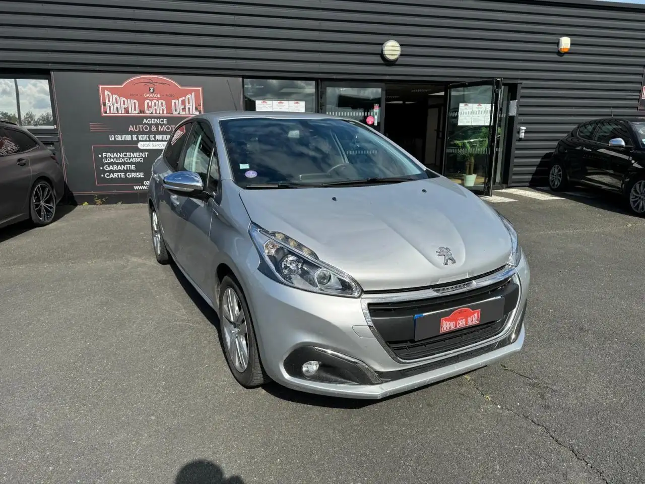 Peugeot 208 1.2i PureTech 12V - 82 Style PHASE 2 Gar