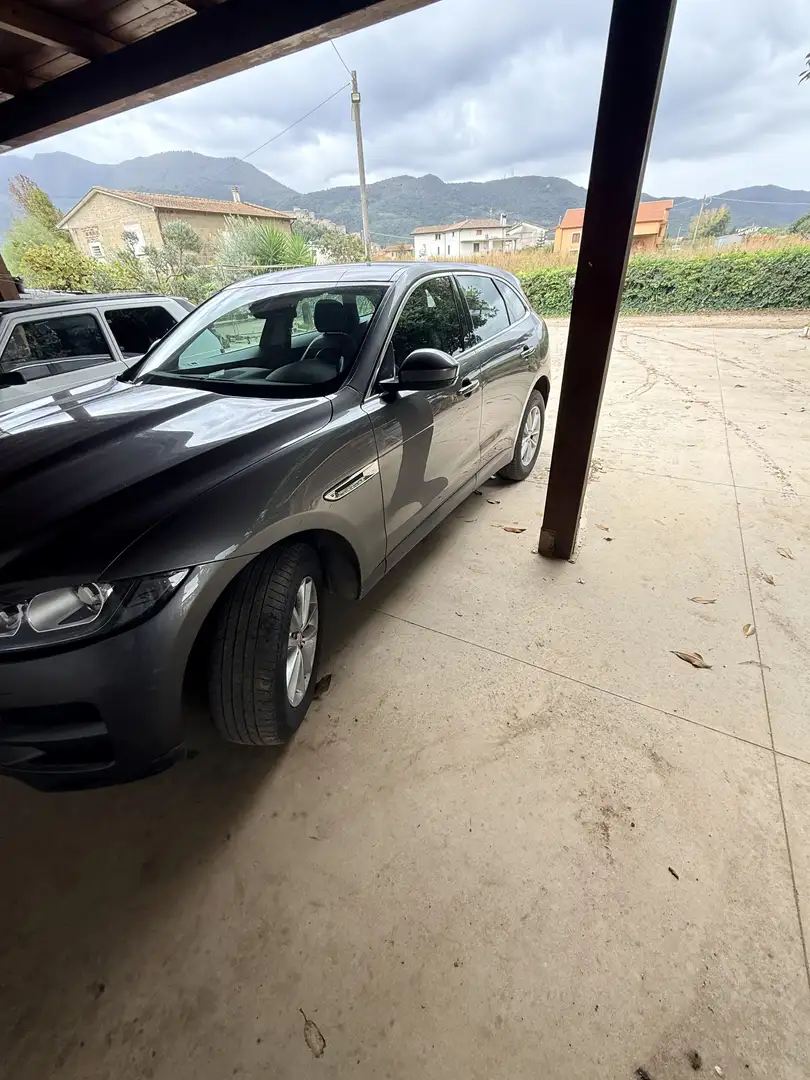 Jaguar F-Pace 2.0d Prestige awd 180cv auto - 2