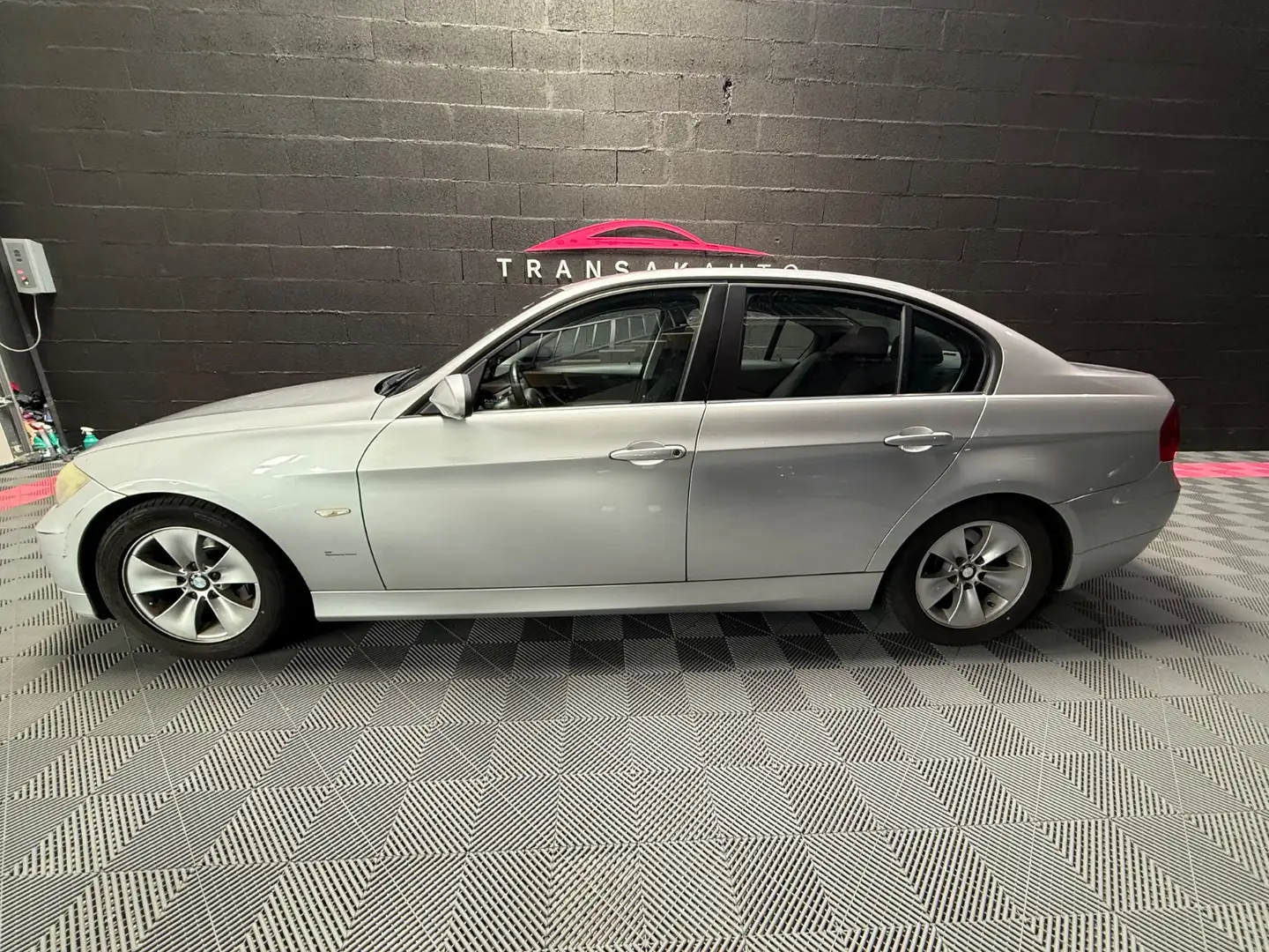 BMW Luxe Gris - 2
