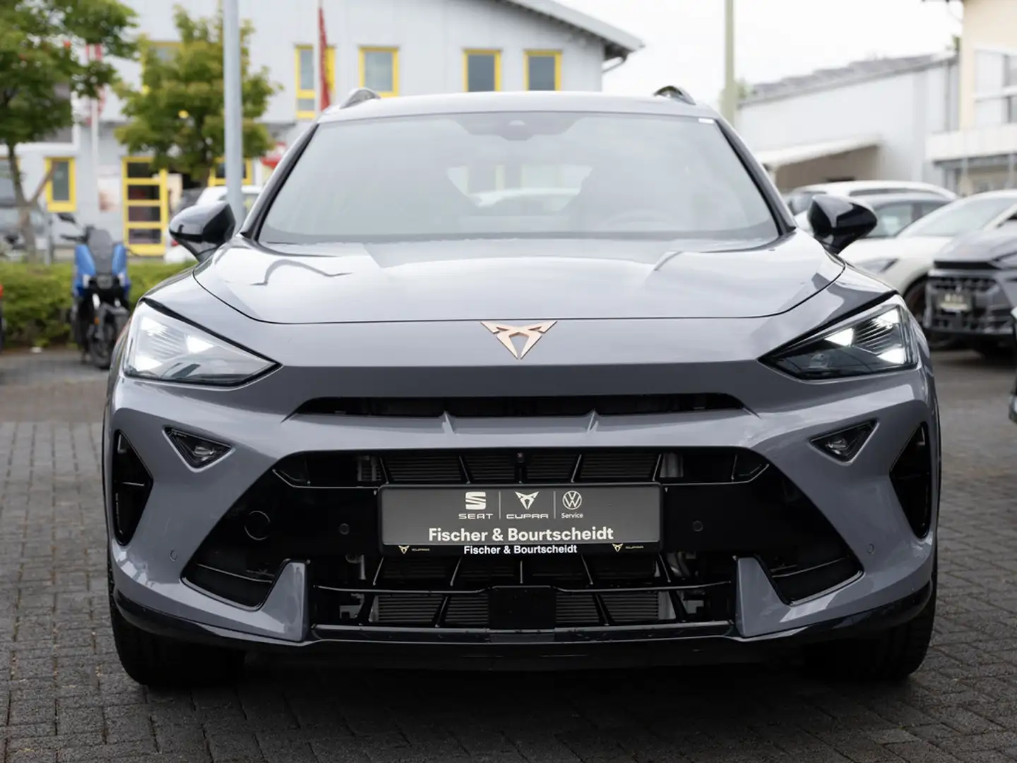 CUPRA Formentor VZ 1.5 TSI e-Hybrid PANO AHK SENNHE Grigio - 2