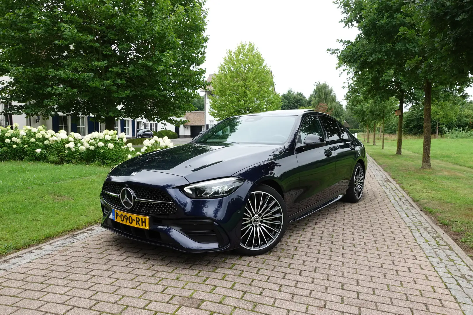 Mercedes-Benz C 200 Launch Edition AMG Line | Adaptieve Cruise Control Bleu - 1
