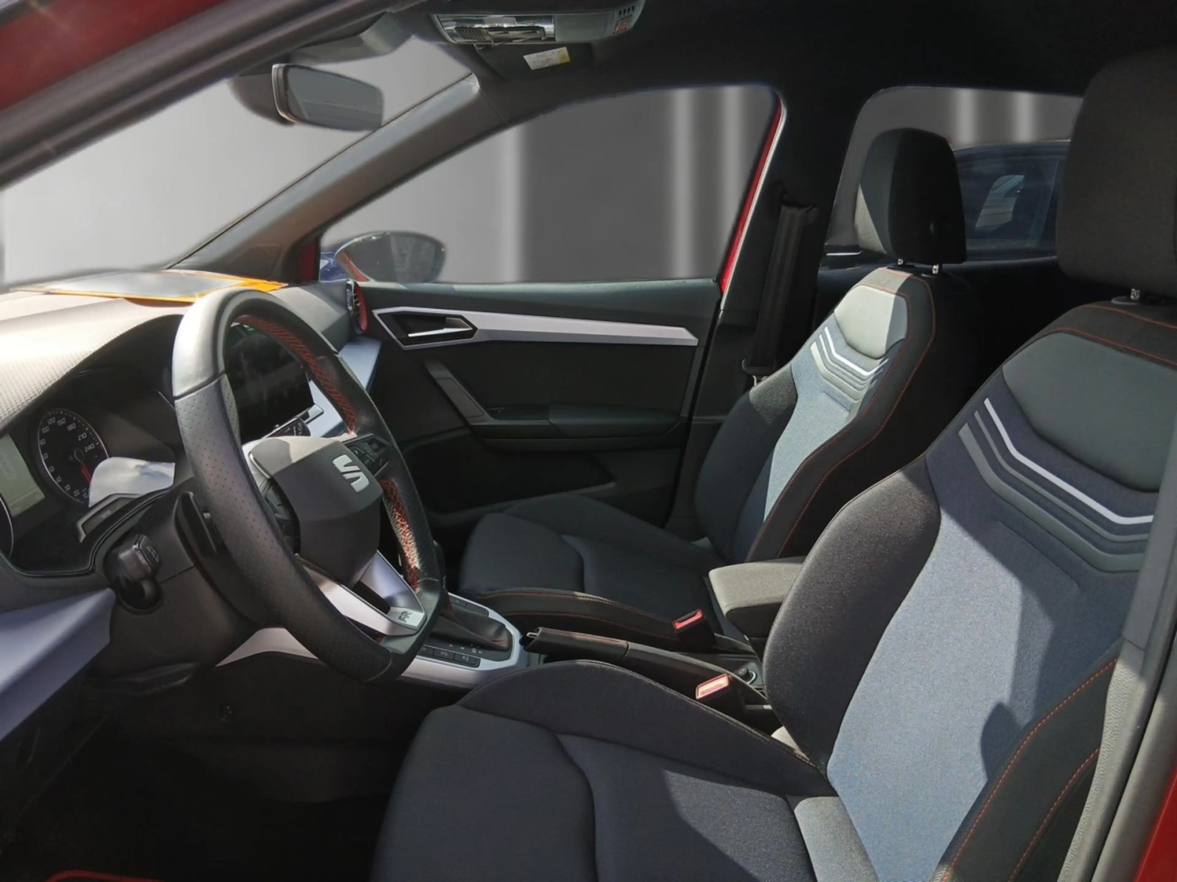 SEAT Arona 1.0 TSI FR DSG *ACC*NAV*Vision+*LED*SHZ* — photo 8
