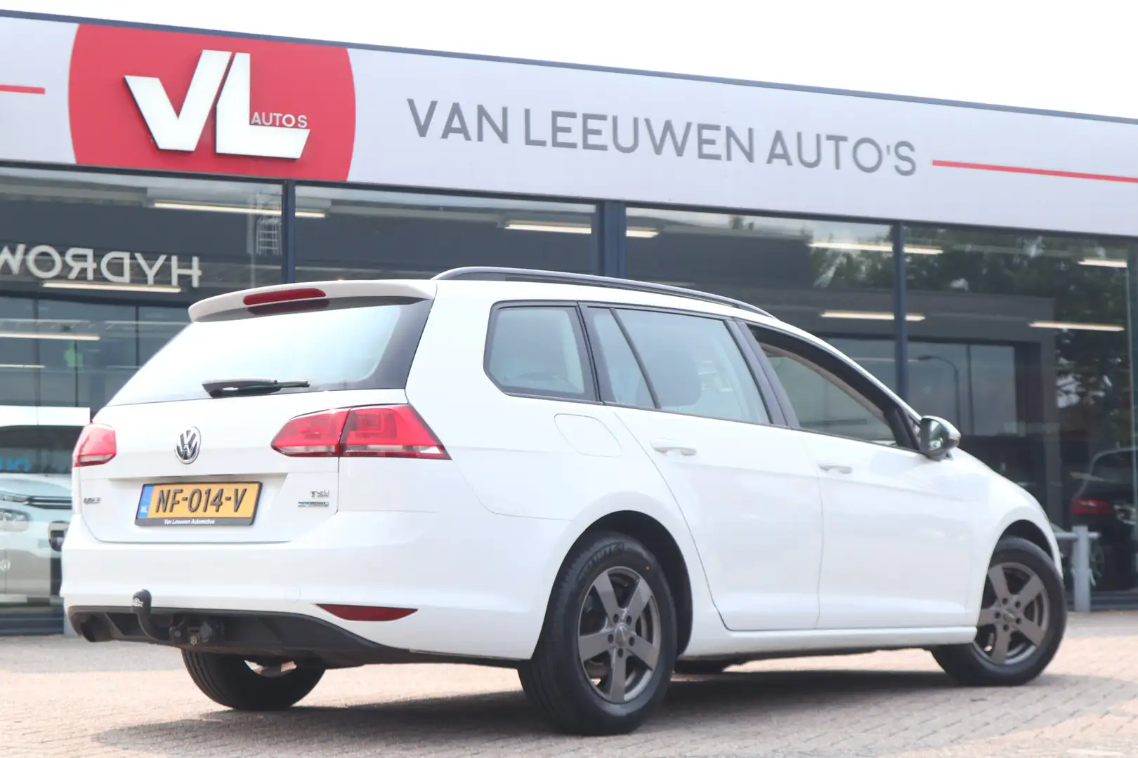 Volkswagen Golf Variant 1.2 TSI Trendline | Clima | Trekhaak | Lichtmetaal Wit - 2