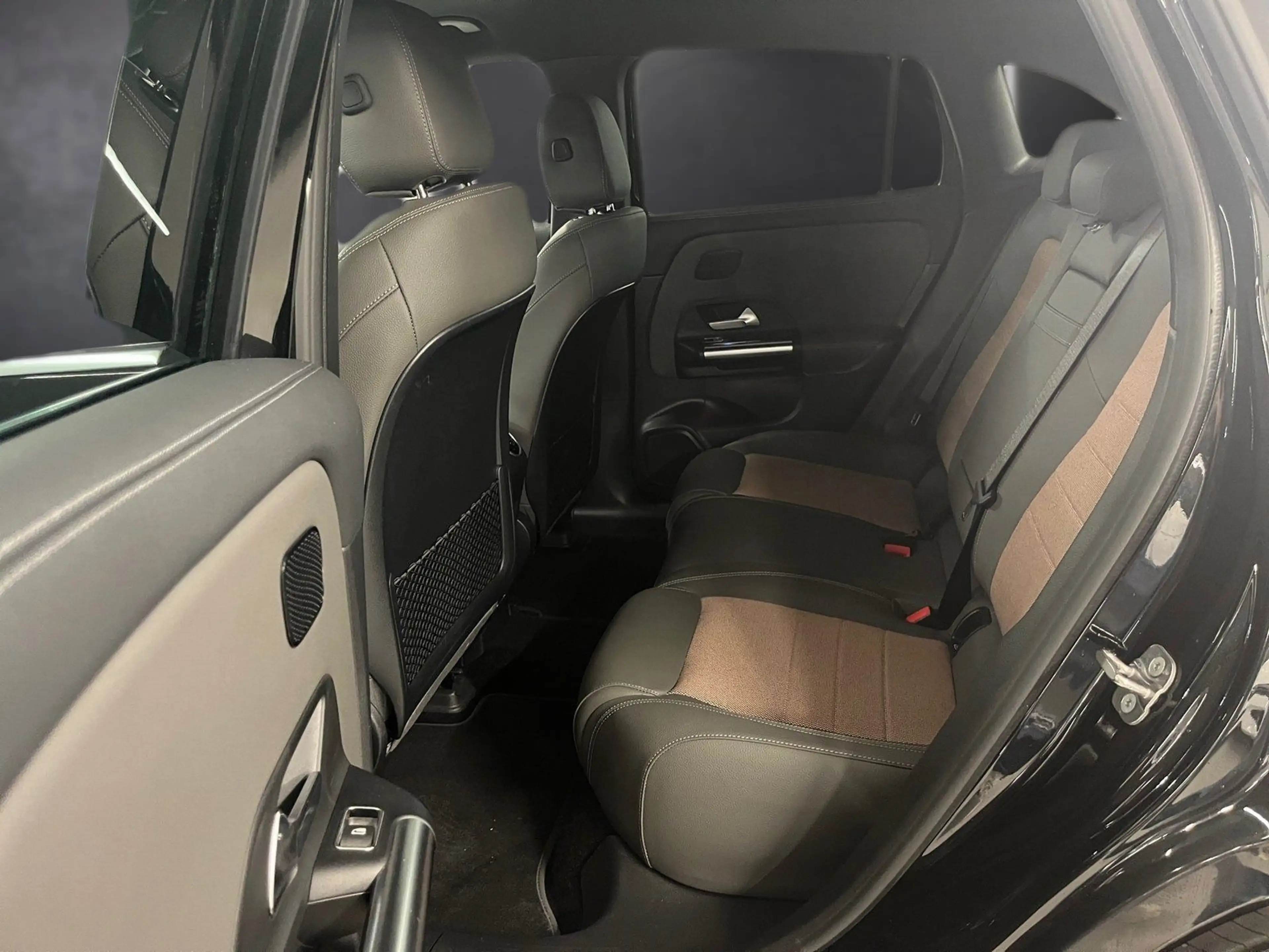 Mercedes-Benz EQA 250+ Electric Art*360°*Distronic*Totwink*LED — photo 11