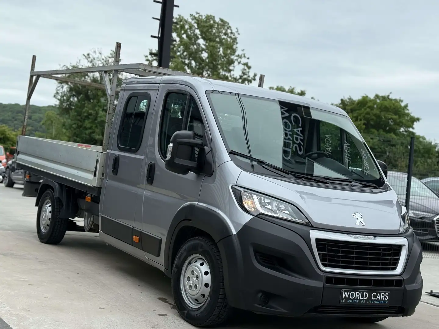 Peugeot Boxer 2.2 BlueHDi TVA*BTW BENNE/ 7PLACES/ NAVI/ CAMERA/ Gris - 2