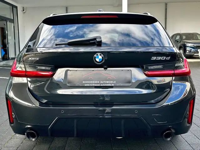 BMW 3 Series view 7