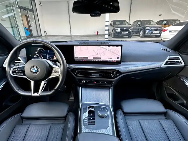 BMW 3 Series view 12