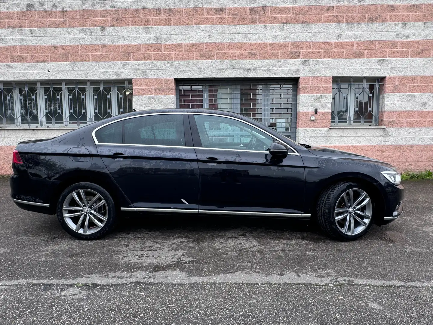 Volkswagen Passat 2.0 BLUEMOTION Nero - 2