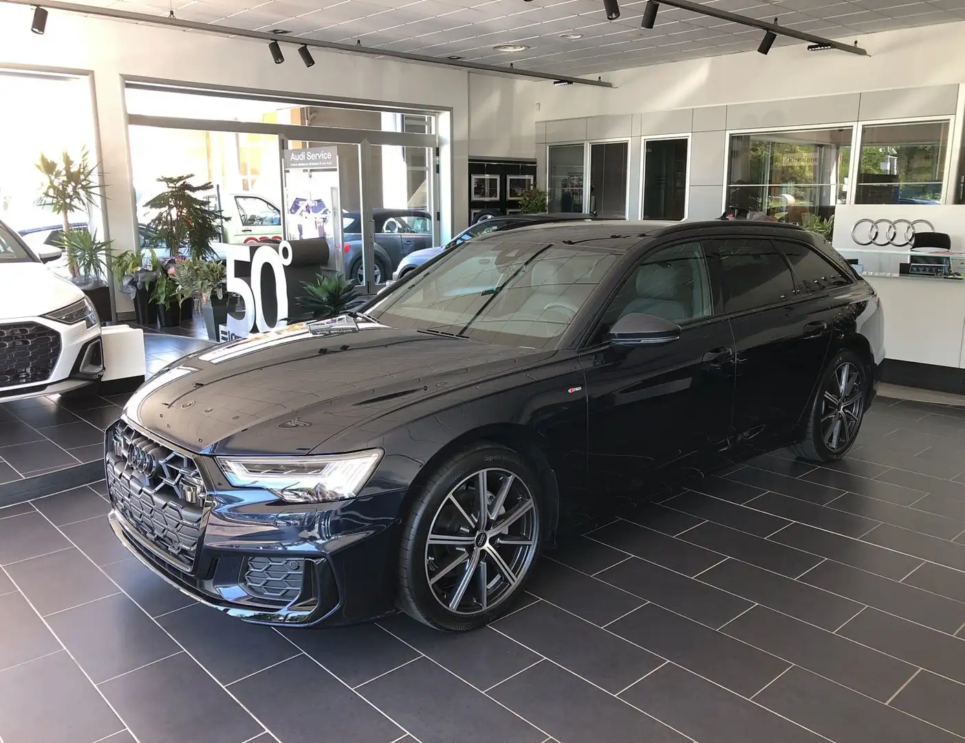 Audi A6 Avant 40 2.0 TDI quattro ultra S tronic S line ed Blu/Azzurro - 1