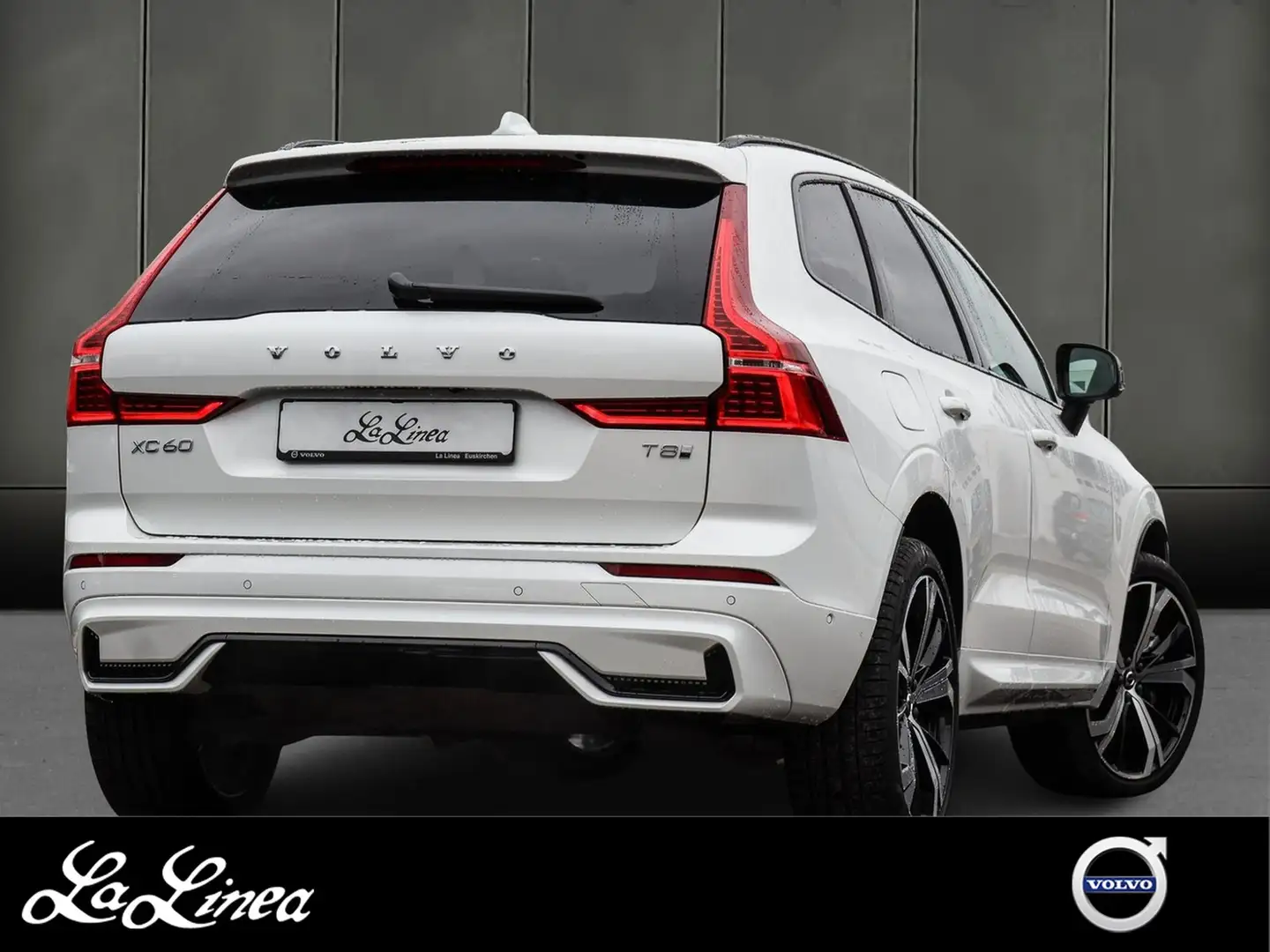 Volvo XC60 T8 Ultra Dark Recharge Plug-In Hybrid AWD Weiß - 2