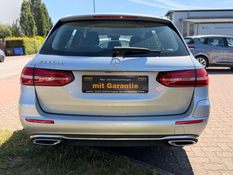 Mercedes-Benz E 300 E T-Modell AHK/KAMERA/SHZ/TEMP — photo 5