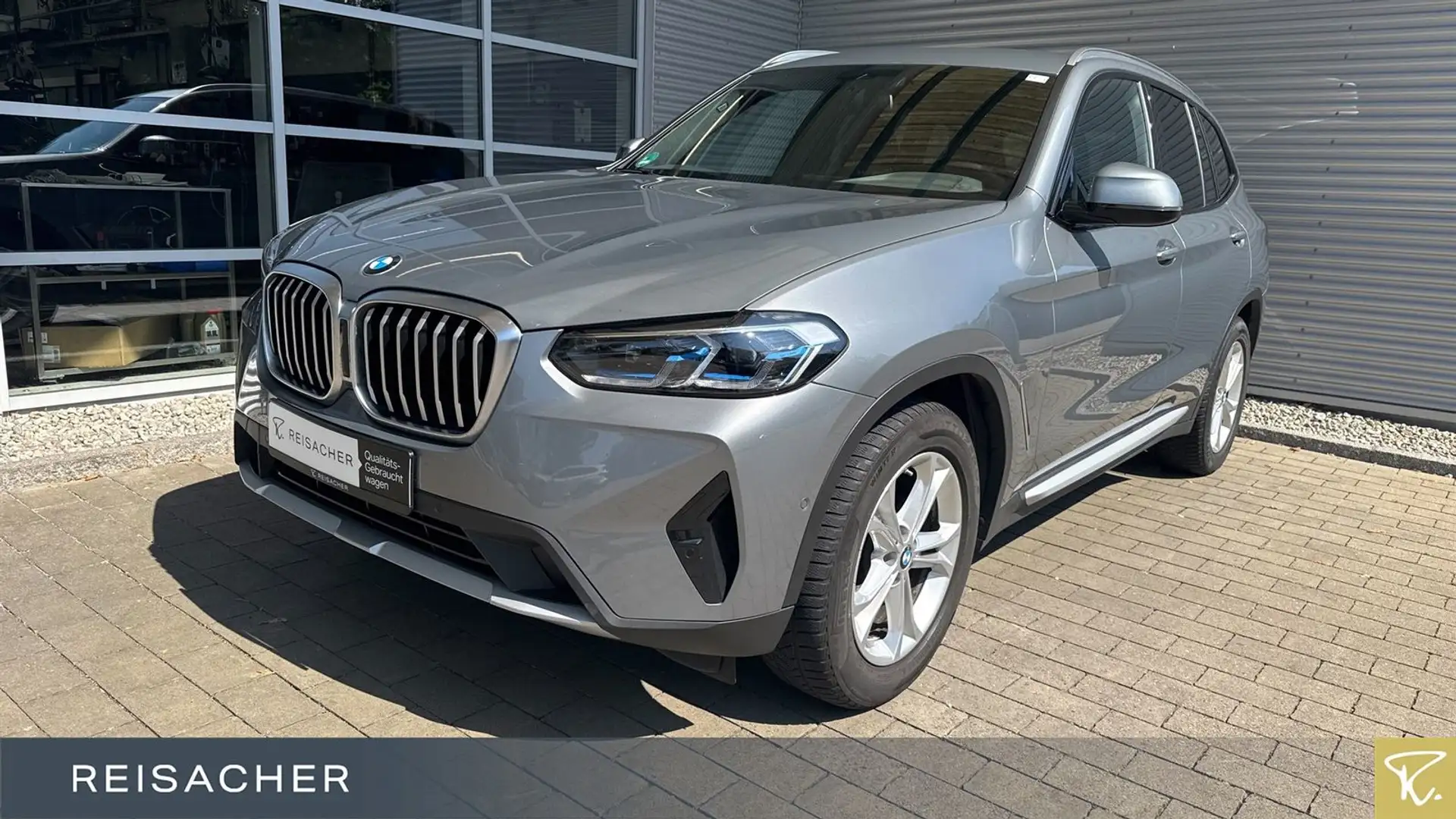 BMW X3 xDrive 20d Navi Laser AHK 19"LM RüKa Grau - 1
