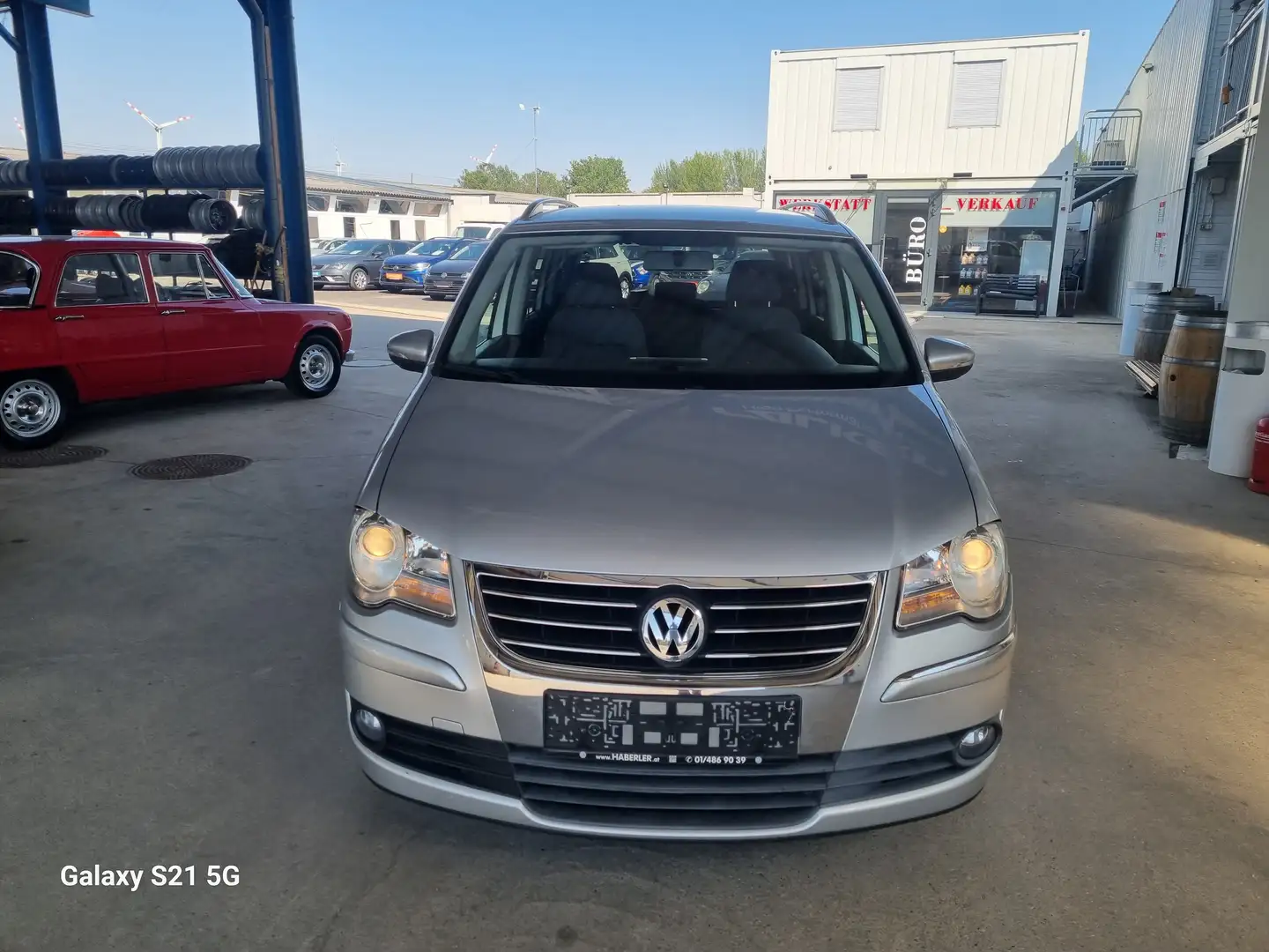 Volkswagen Touran 1,4 TSi Highline Silber - 2