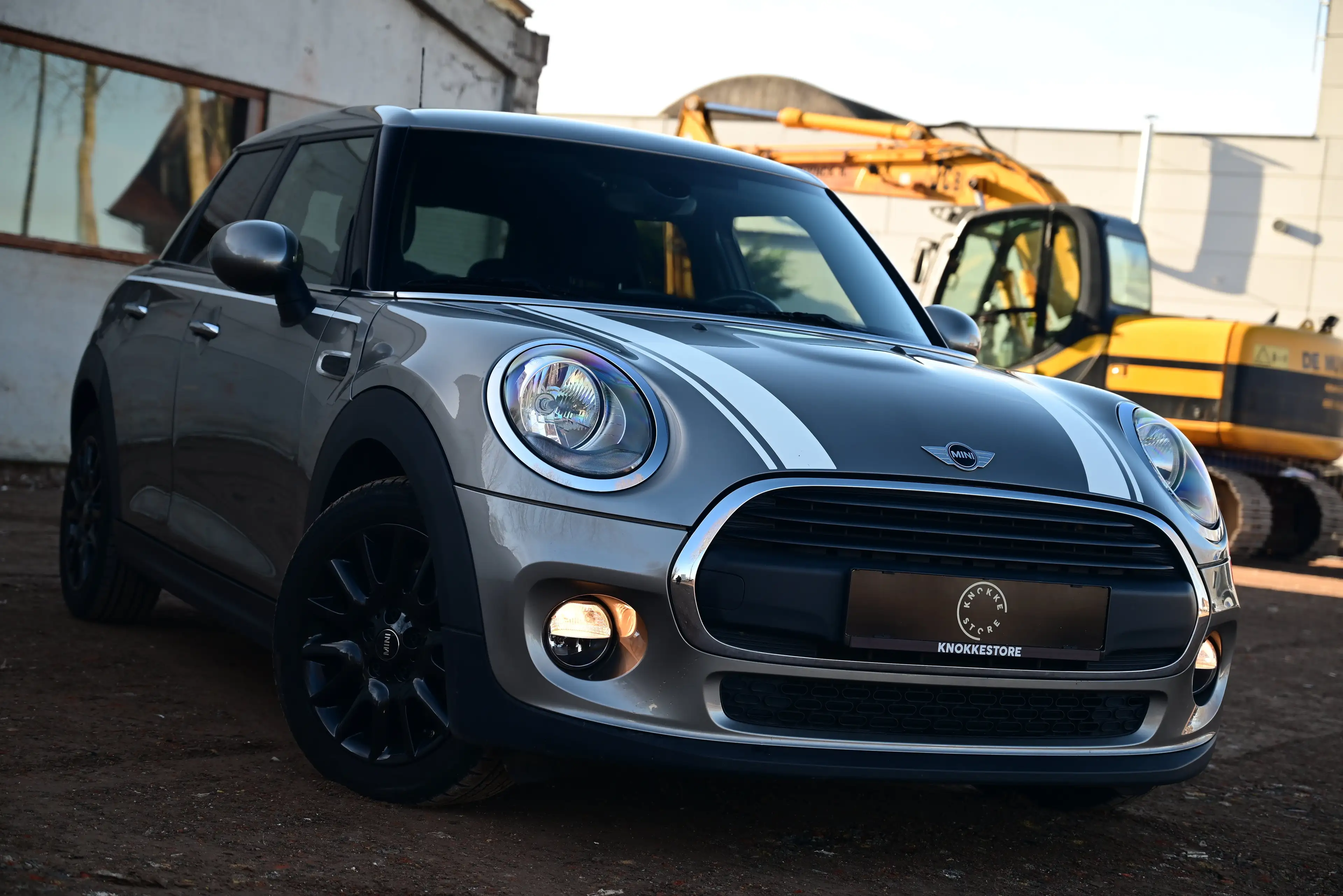 MINI One D 5 DOORS / ISLINGTON / NAVI / PDC / AIRCO / TOP — photo 4