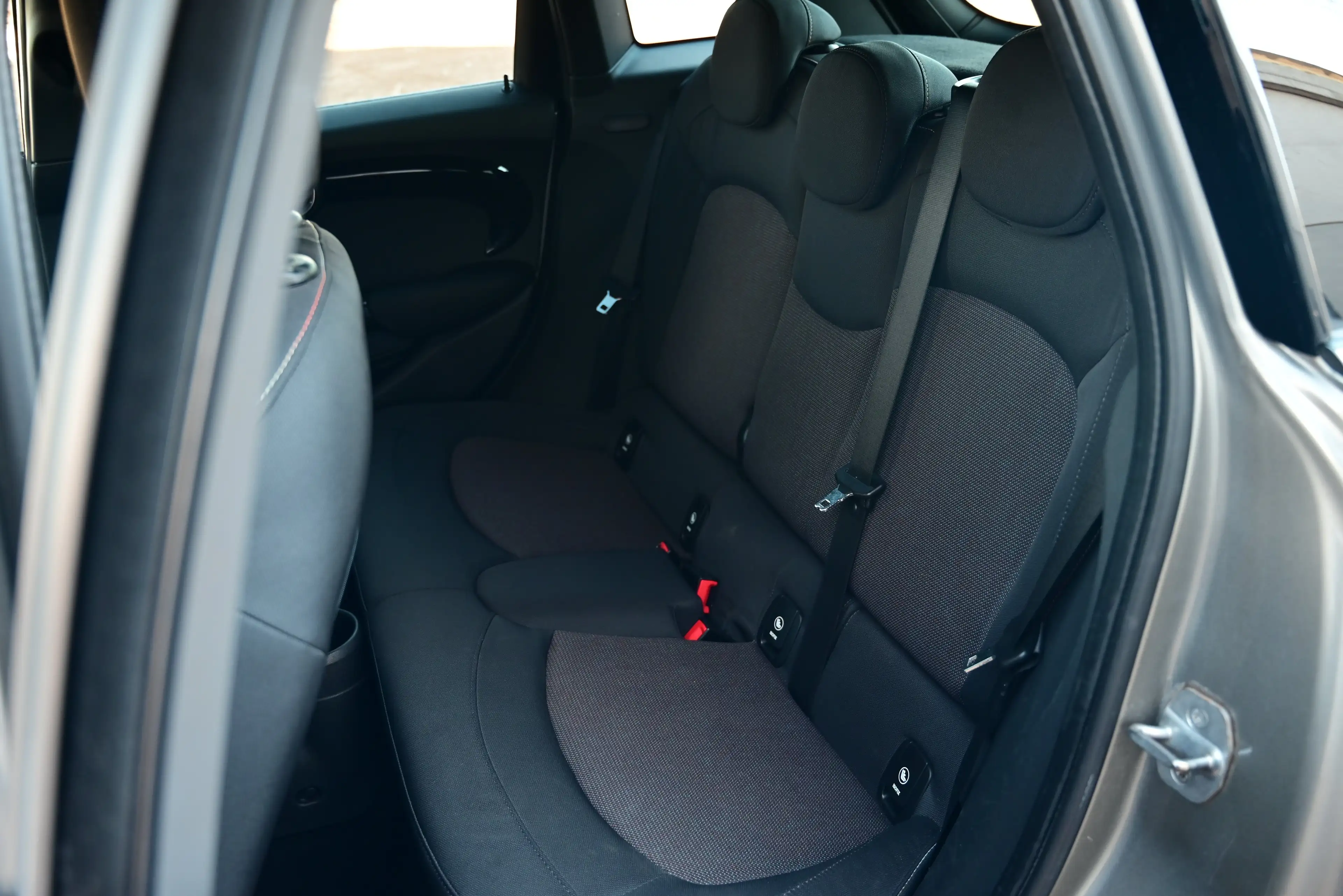 MINI One D 5 DOORS / ISLINGTON / NAVI / PDC / AIRCO / TOP — photo 12