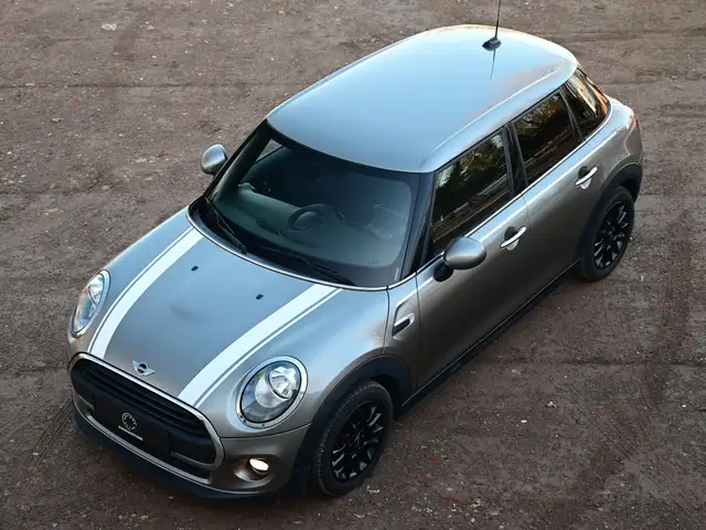 MINI One D 5 DOORS / ISLINGTON / NAVI / PDC / AIRCO / TOP